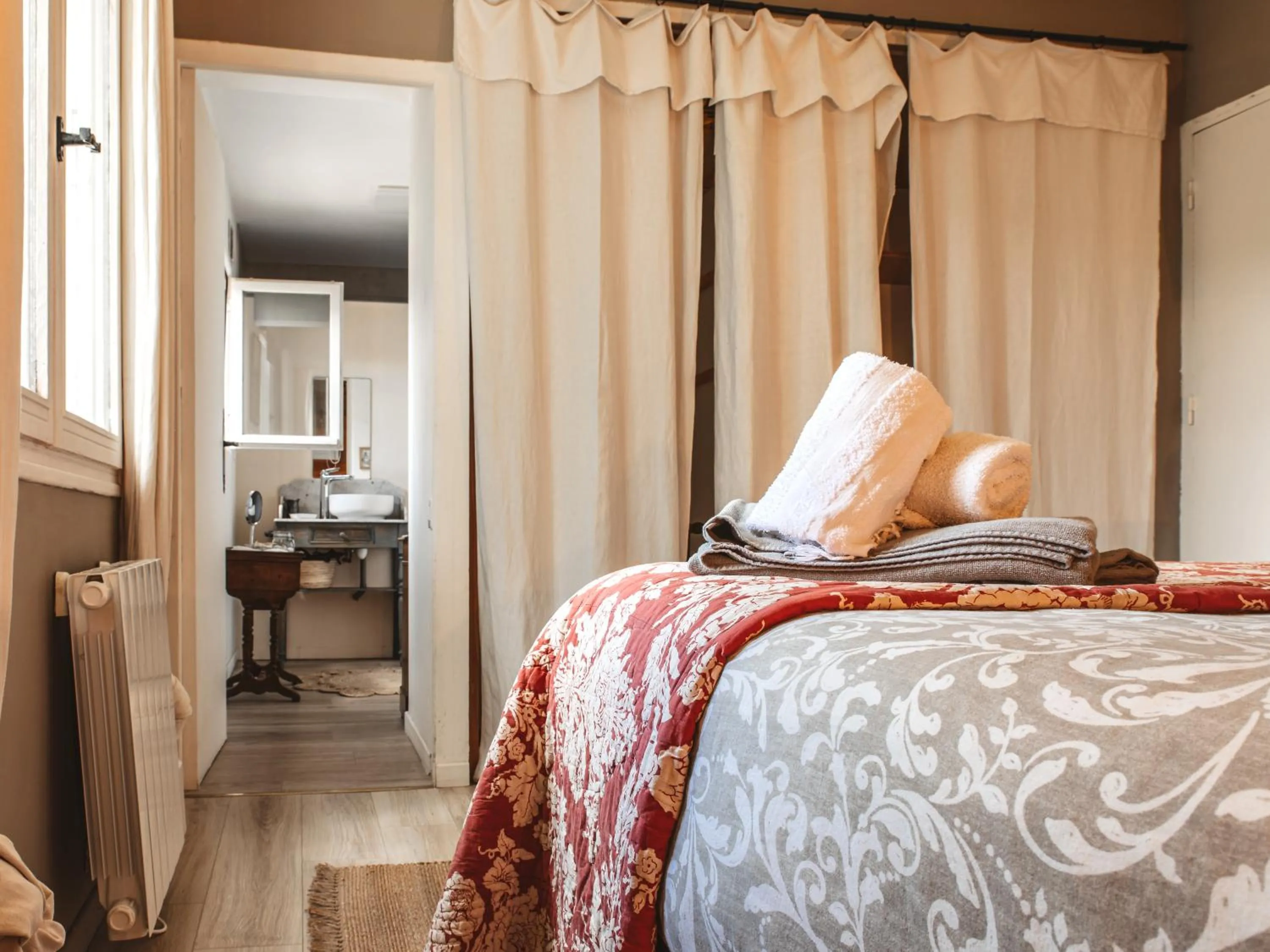 Bed in La Petite Auberge de Virginie