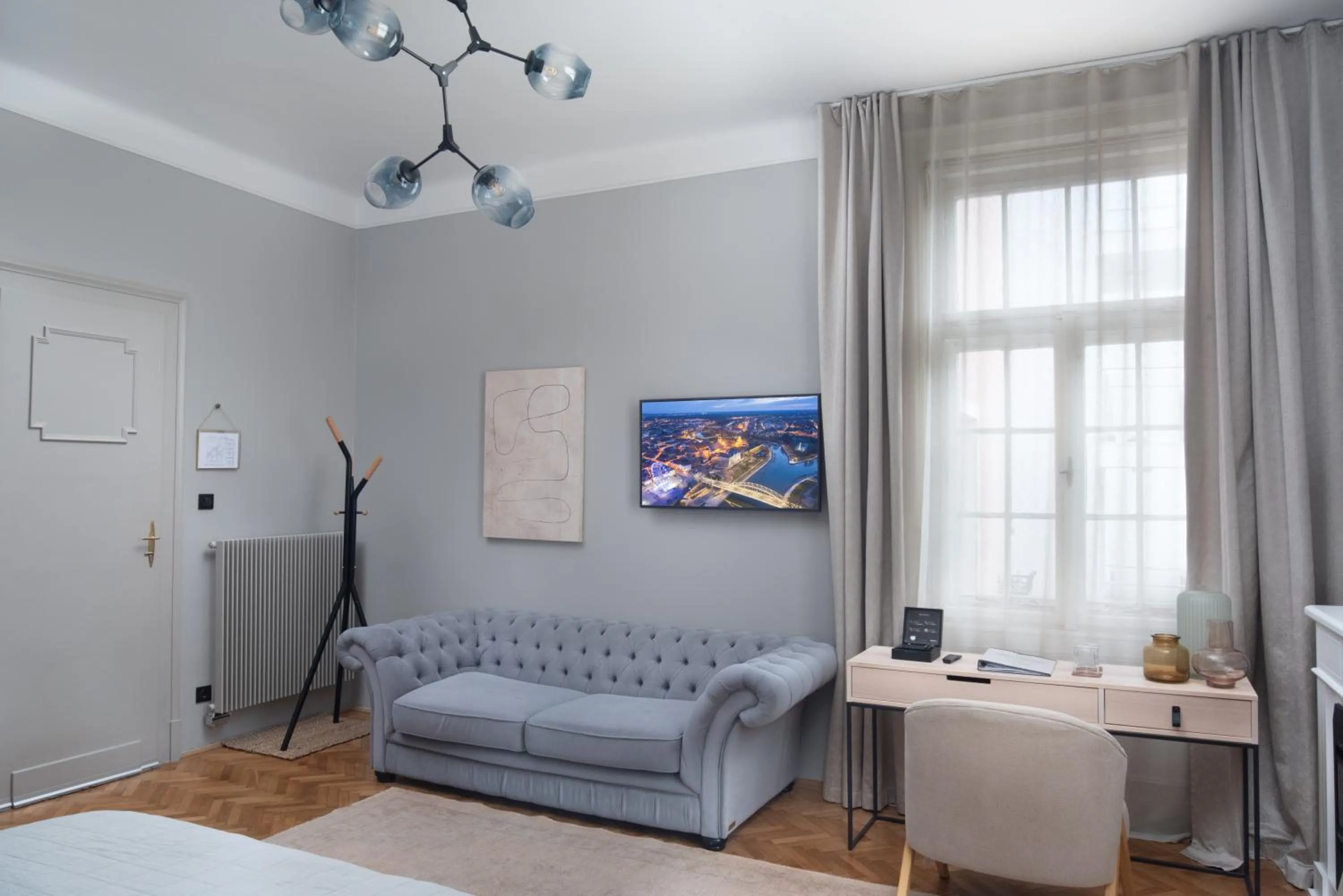 Seating area in Nest