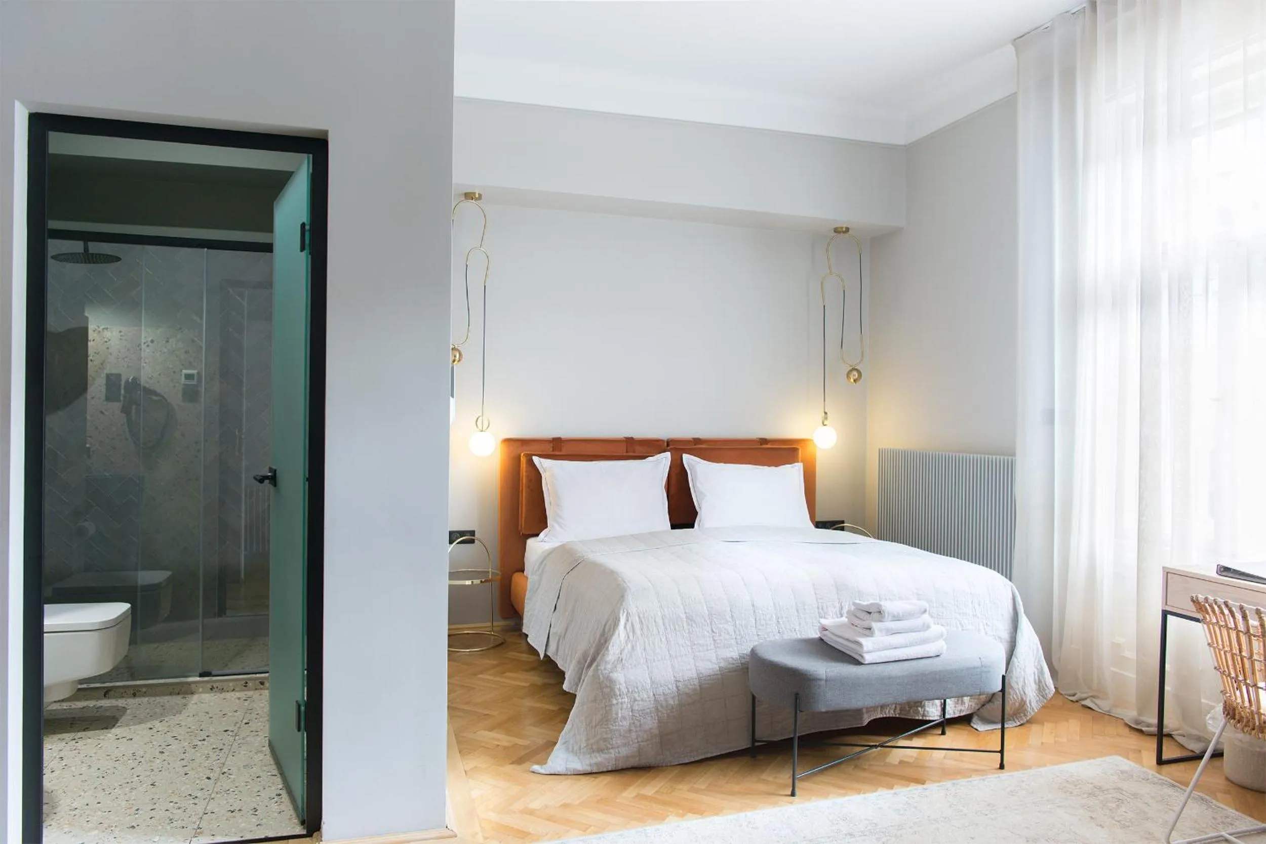 Photo of the whole room, Bed in Nest