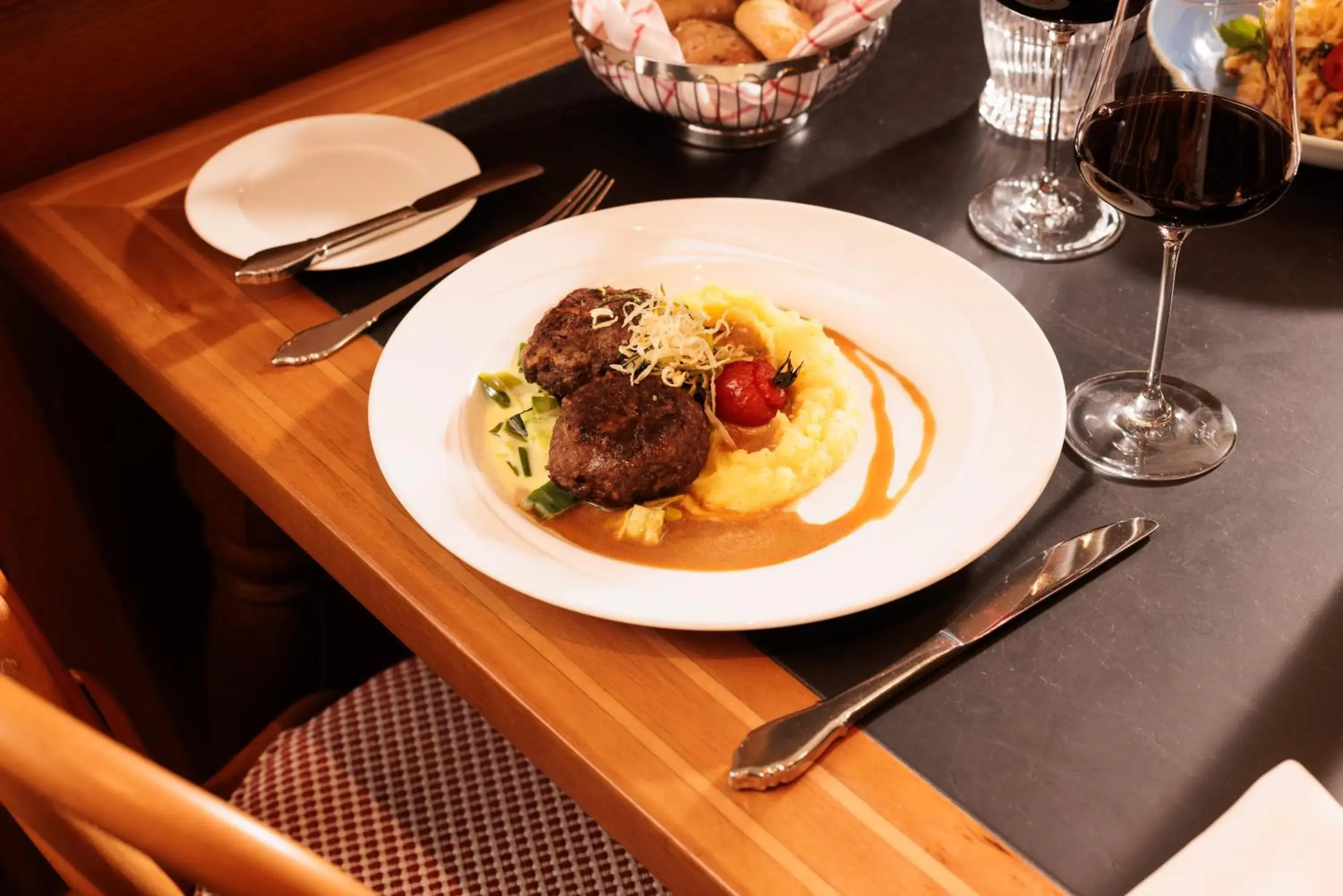 Restaurant/places to eat in Boutiquehotel Sonne Küsnacht - Zürich Restaurant/places to eat in Boutiquehotel Sonne Küsnacht - Zürich