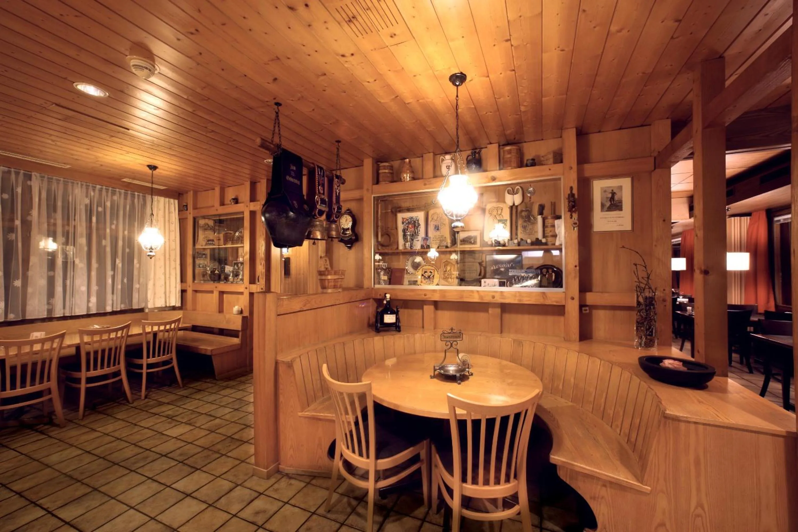 Night in Hotel Gloria