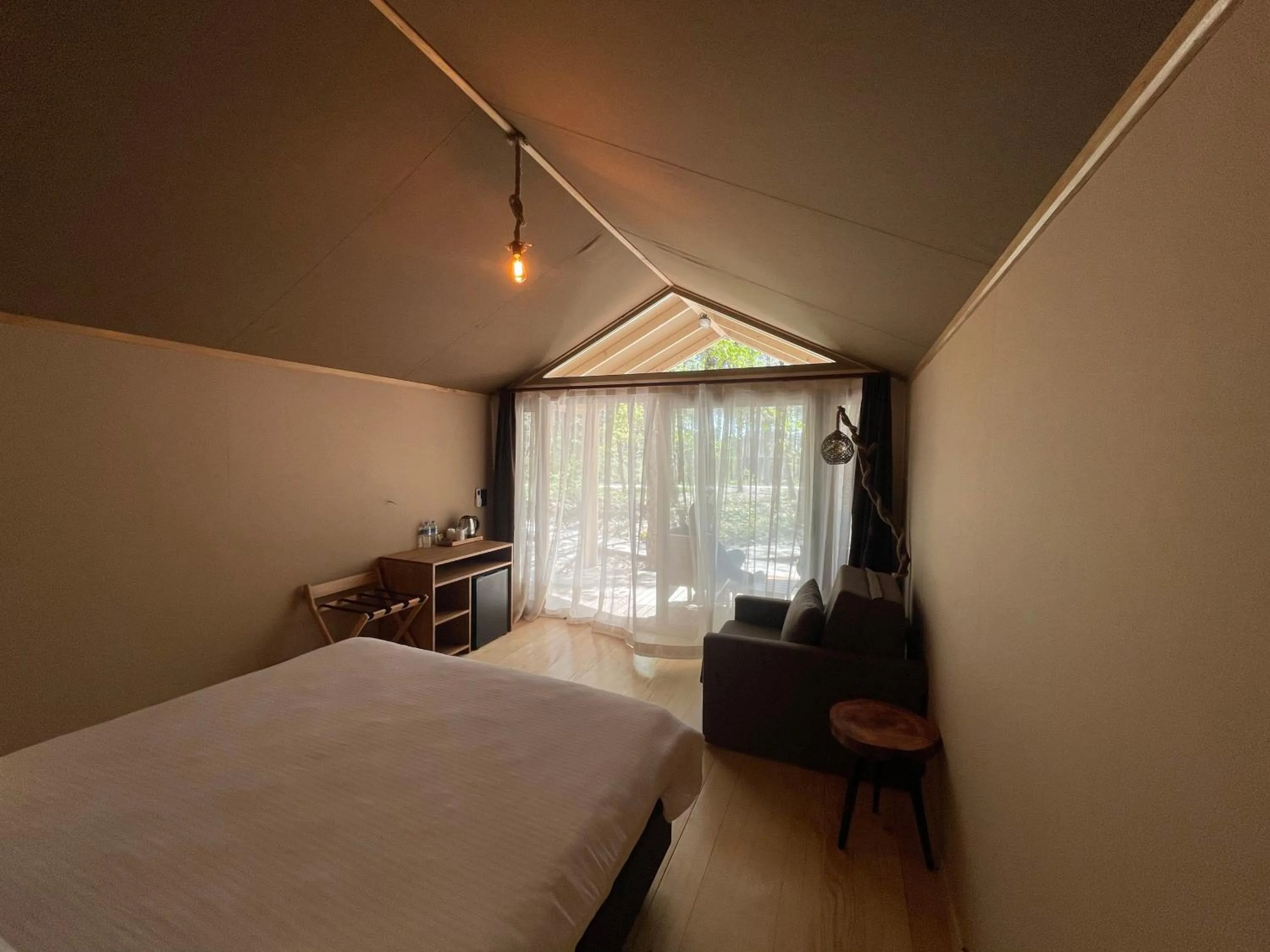 Massage, Bed in LONGOSPHERE GLAMPING