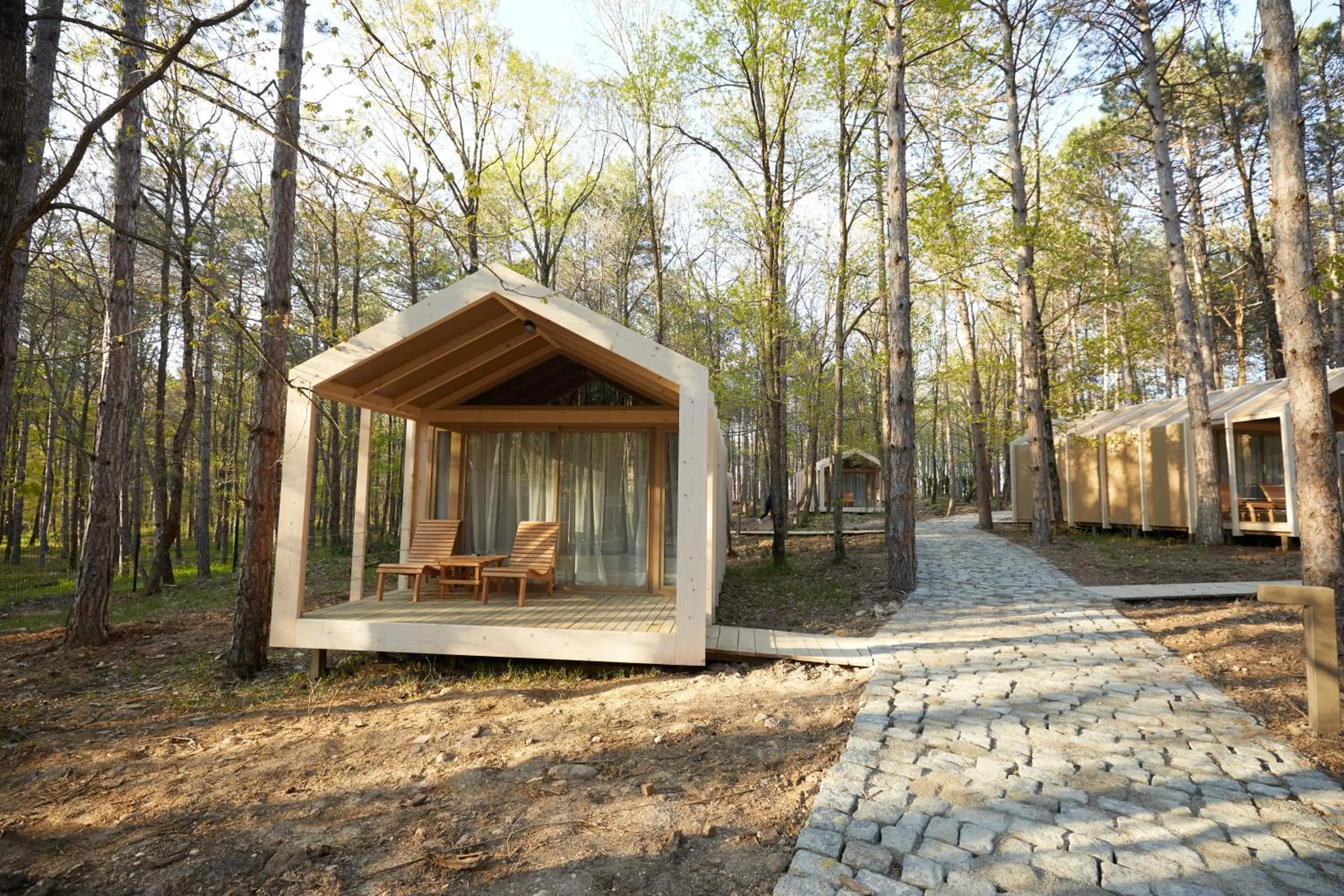 Street view in LONGOSPHERE GLAMPING