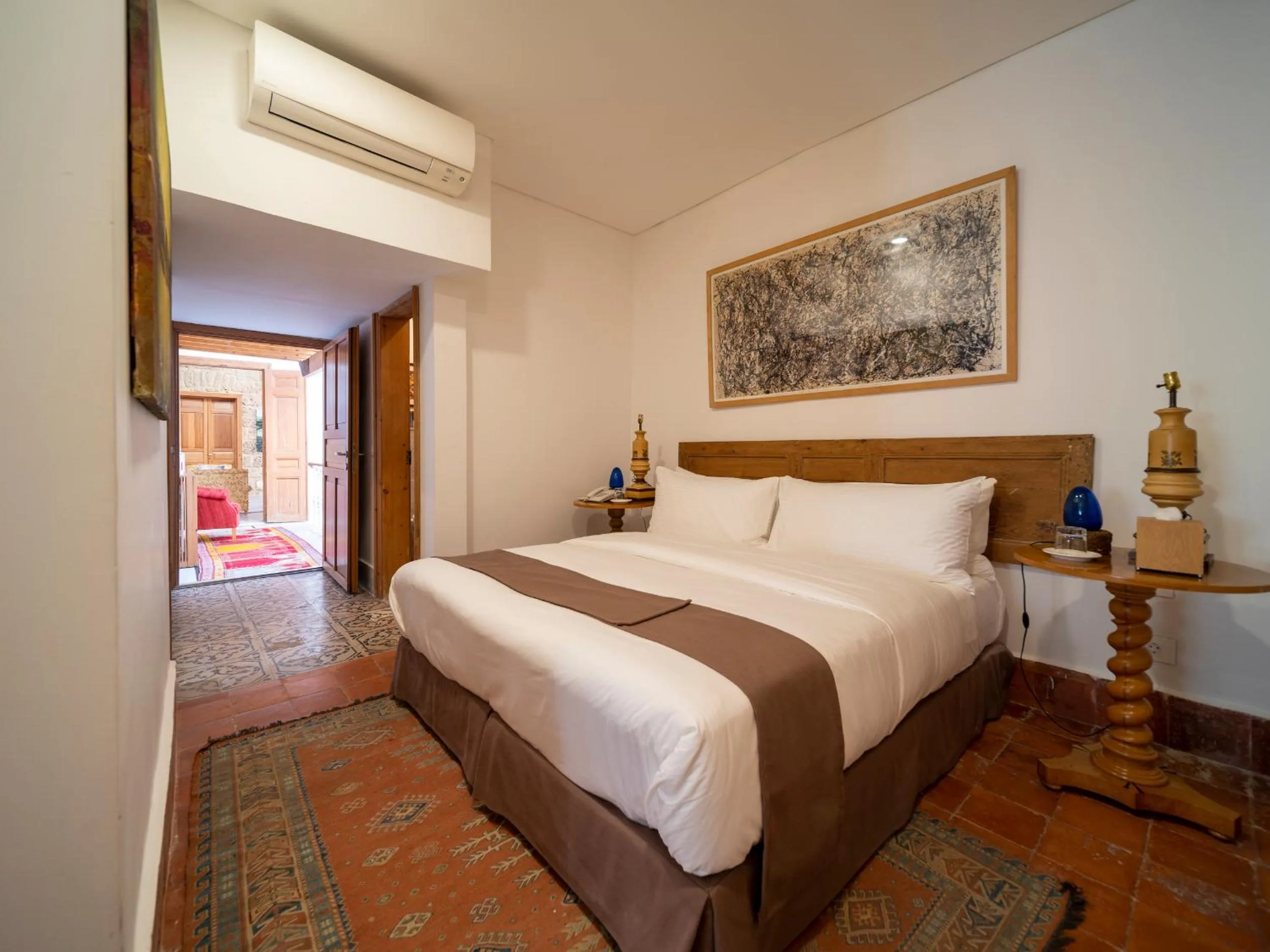 Photo of the whole room, Bed in Arthaus Beirut