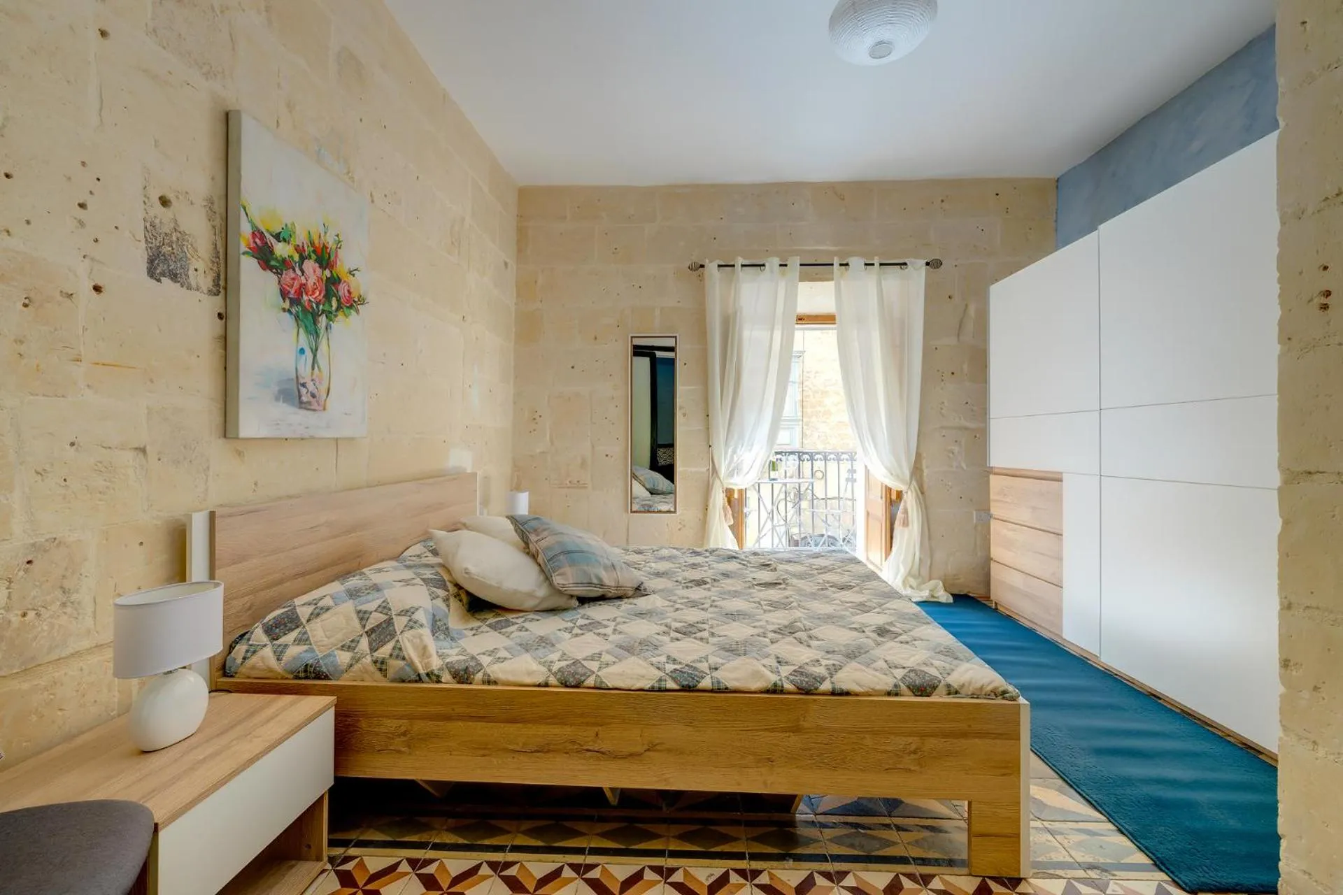 Central and Cosy 2BR Apt in Valletta by Buena Vista