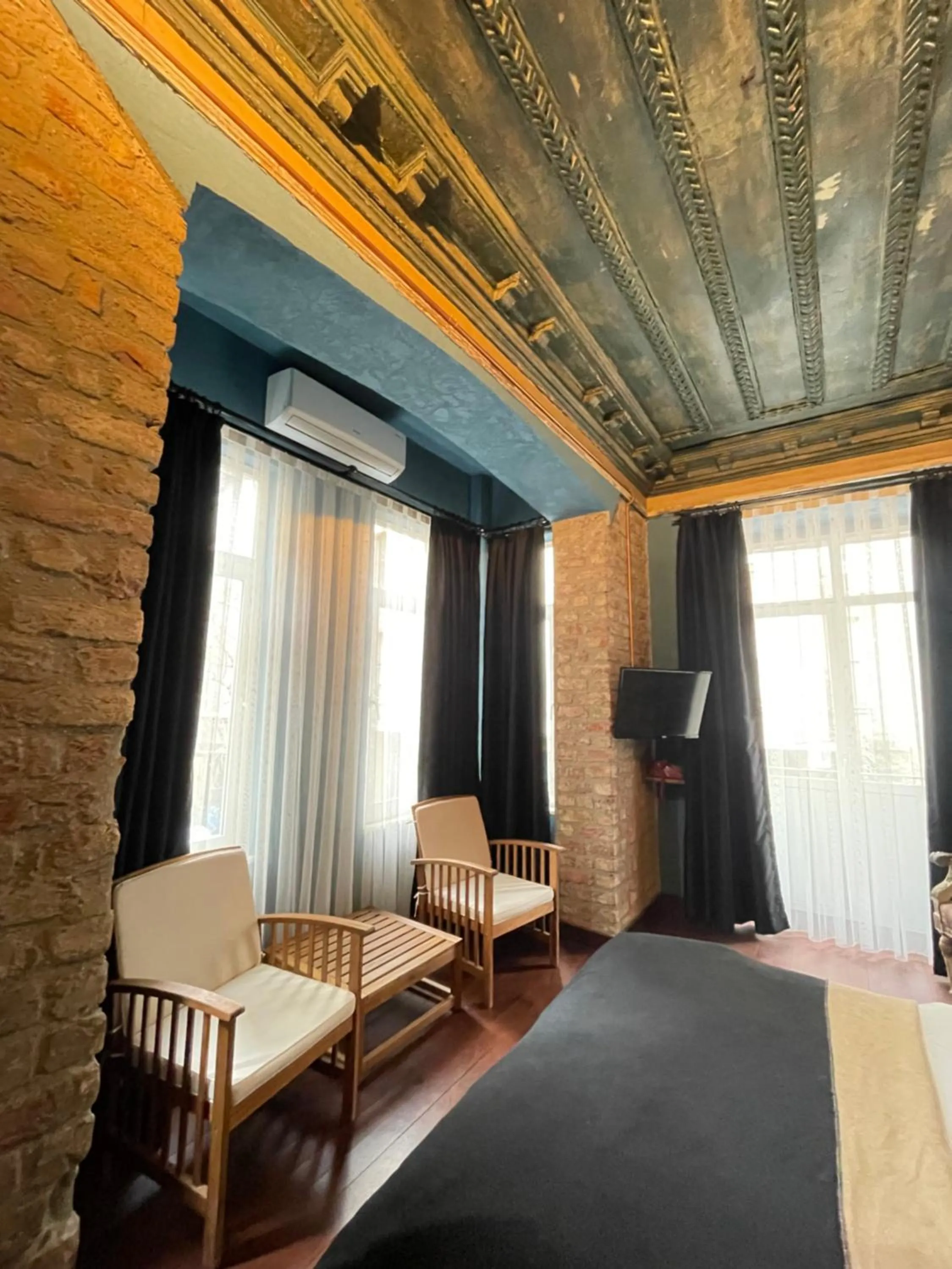 Photo of the whole room, Bed in Reu de Hotel