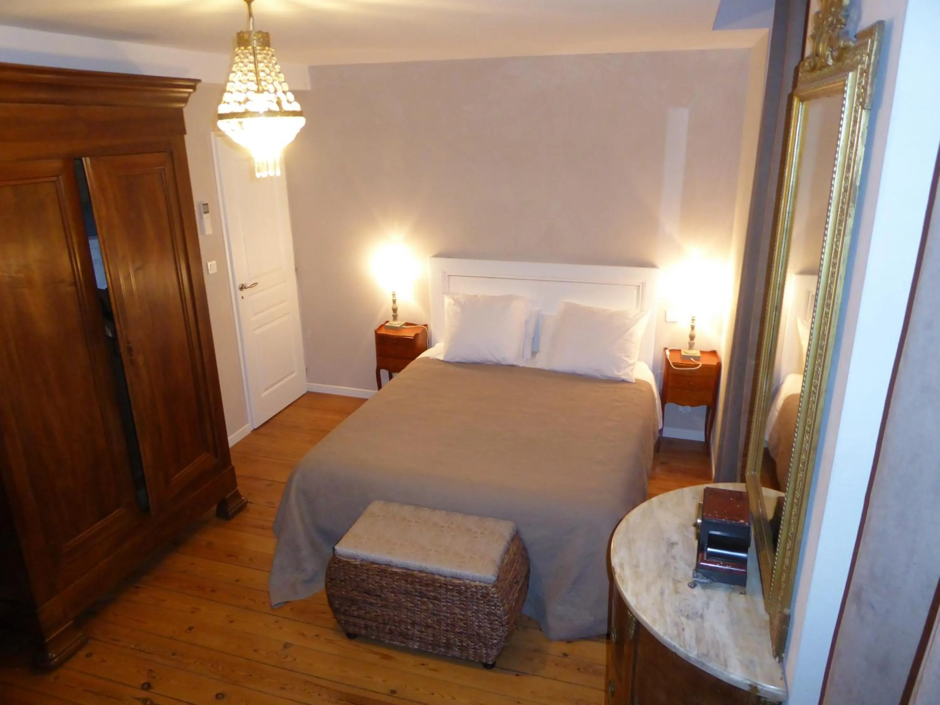 Photo of the whole room, Bed in La Maison Bastide