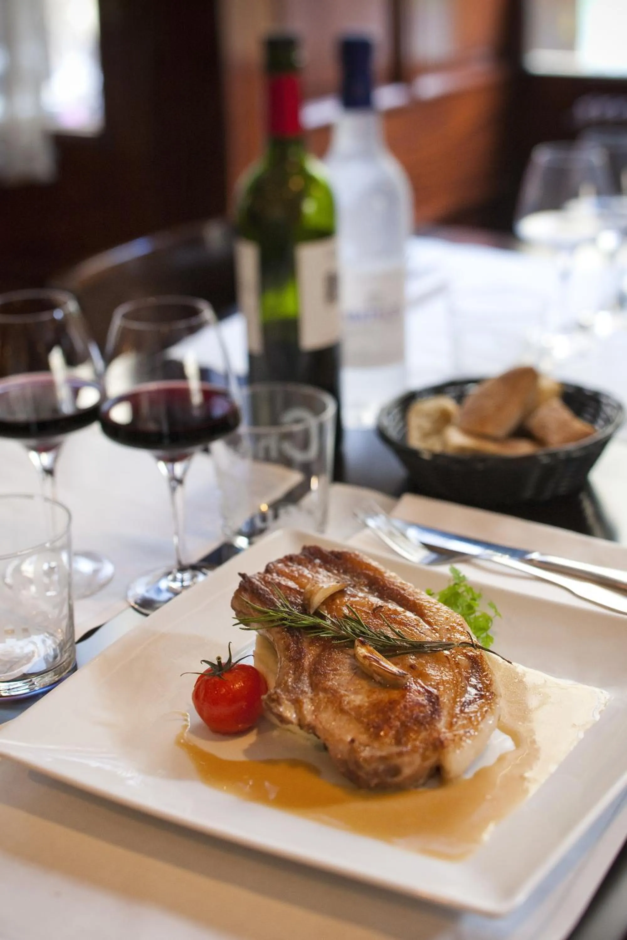 Restaurant/places to eat in Une Chambre Chez Dupont