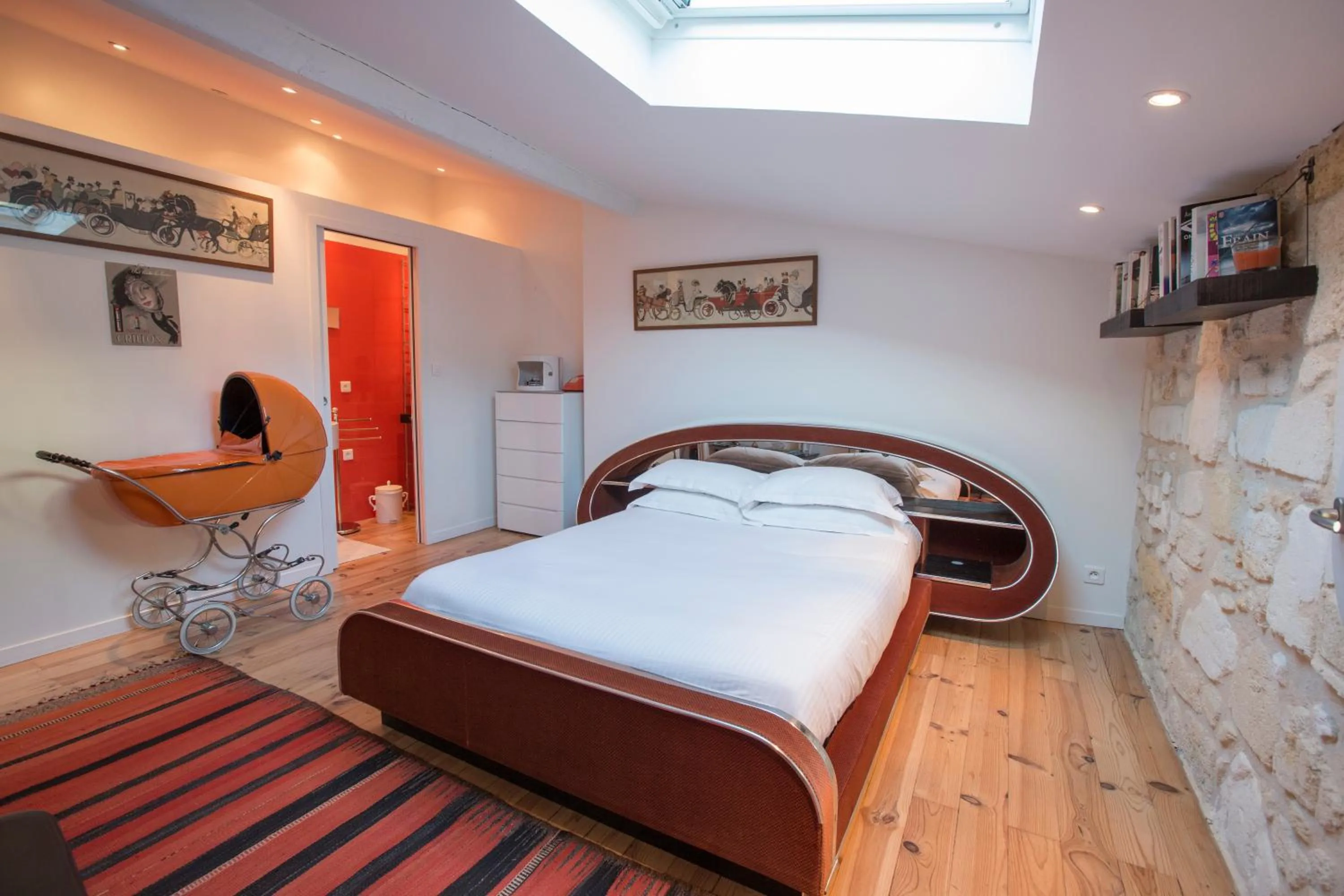 Bed in Une Chambre Chez Dupont
