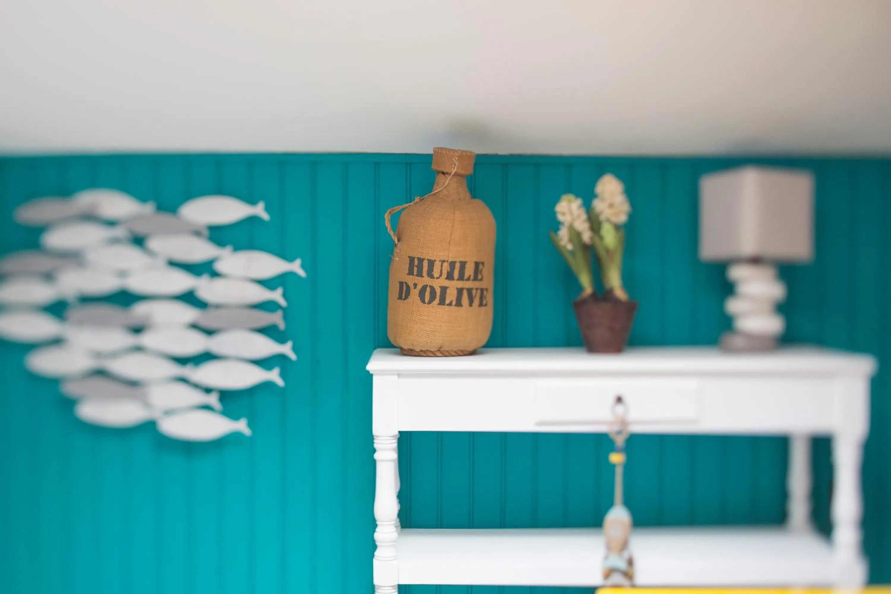 Decorative detail in Une Chambre Chez Dupont