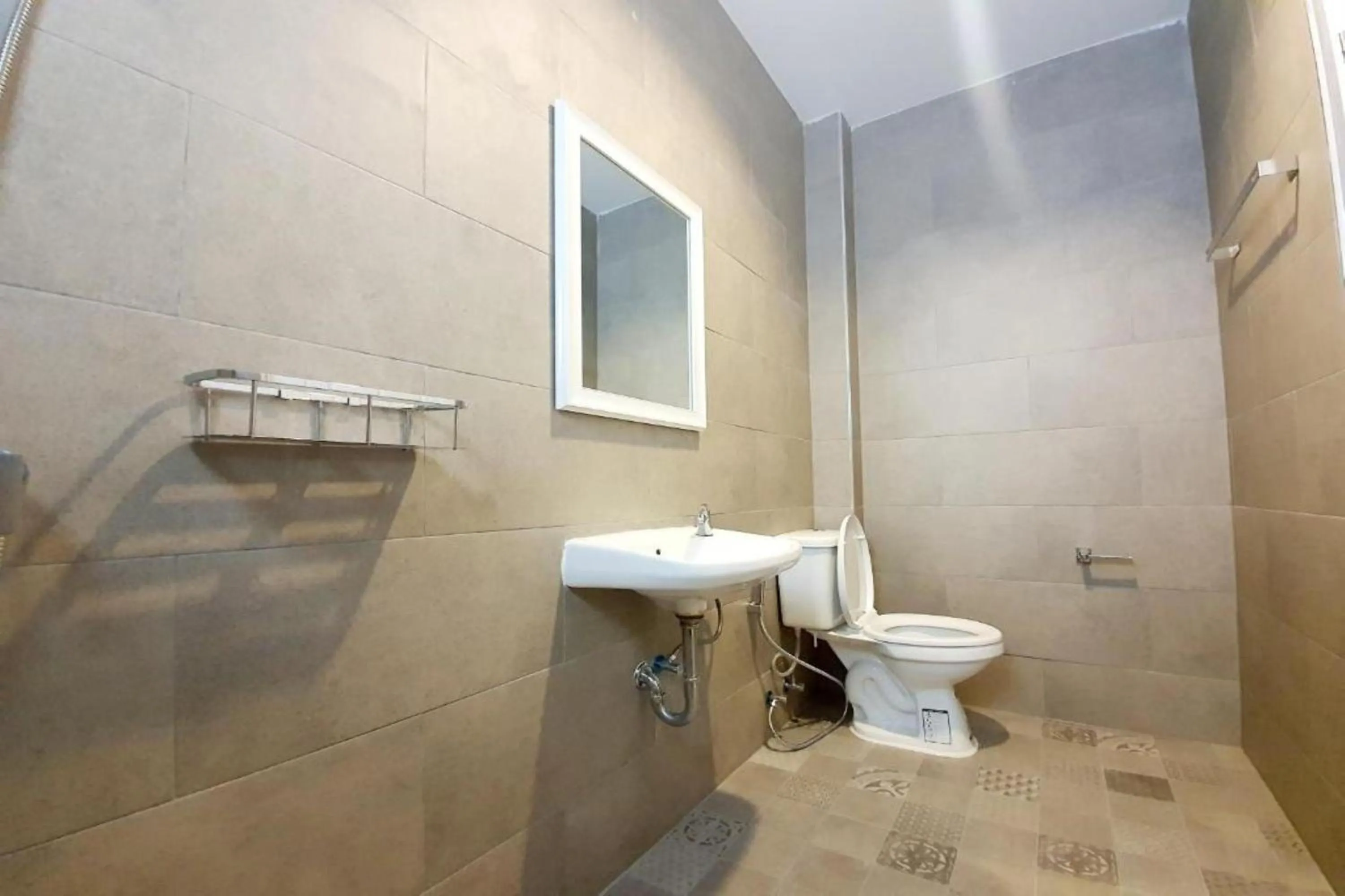 Bathroom in Tiny Krabi Hotel