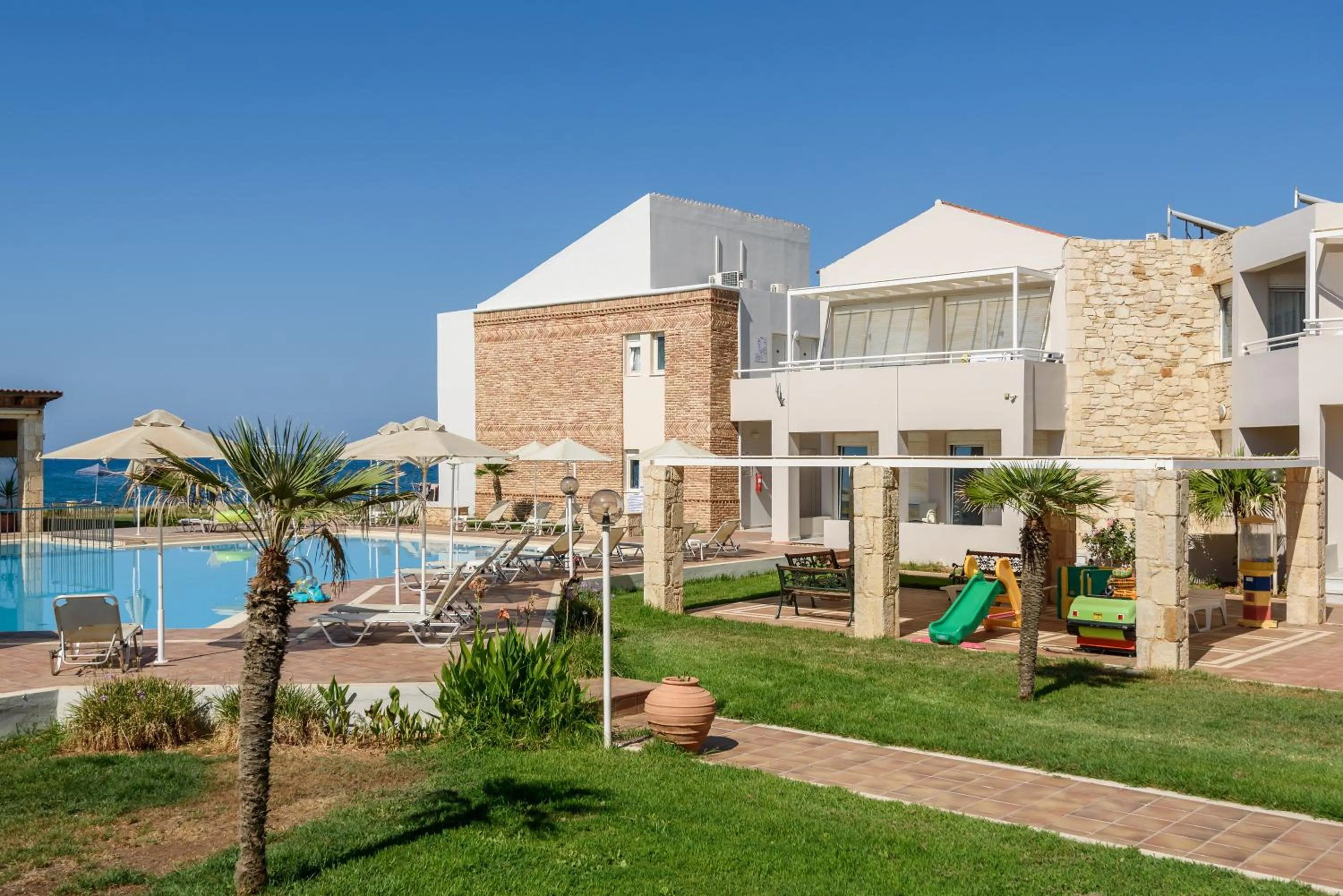Property building in Kostakis Beach