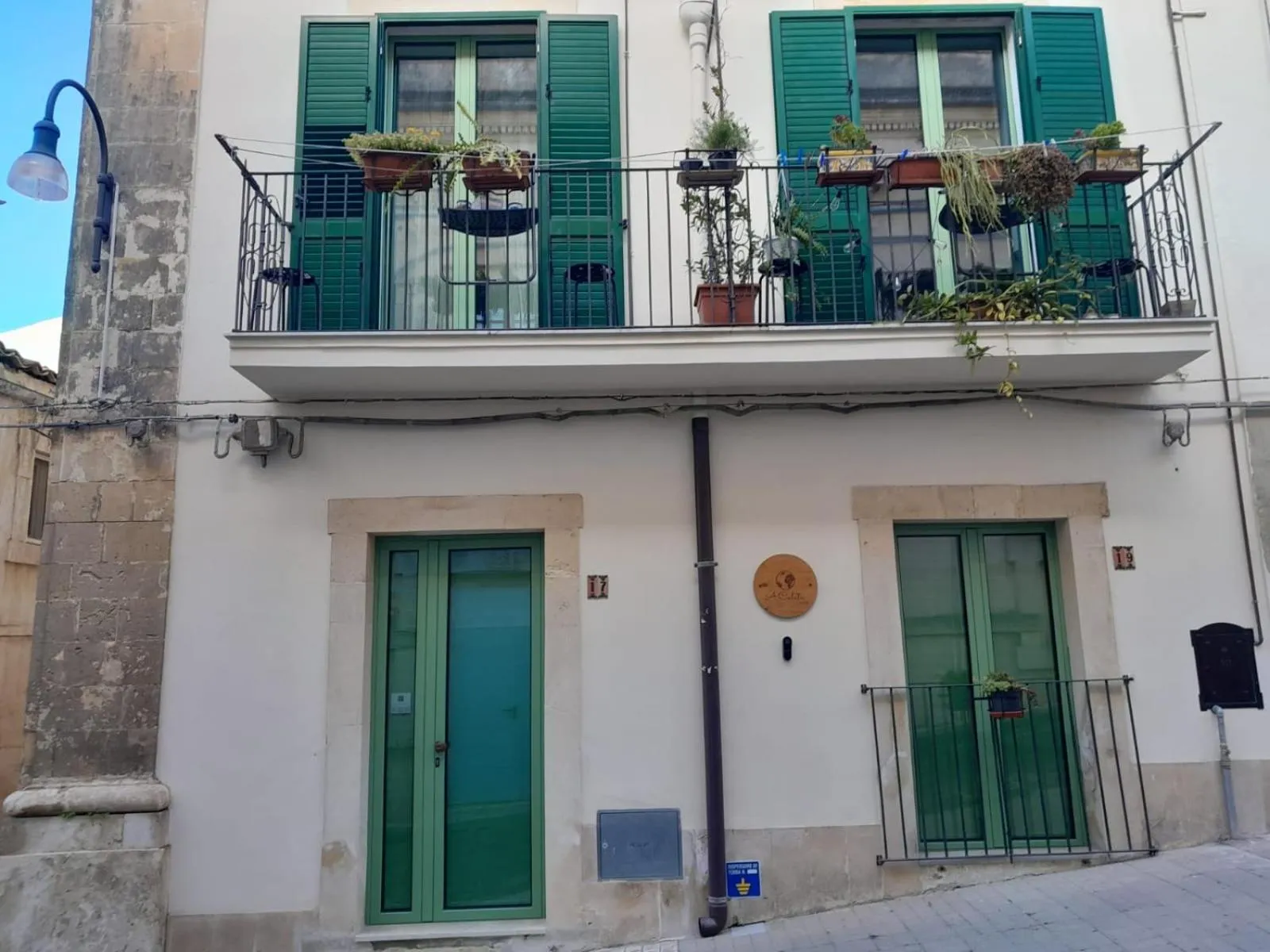 Property building in A Calata