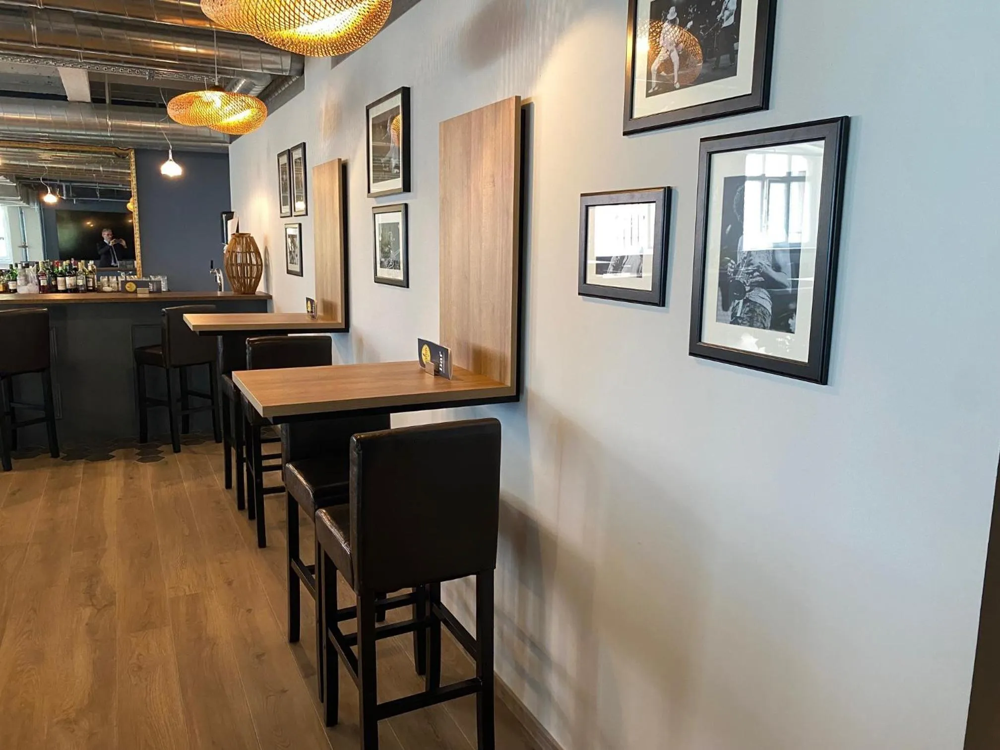 Restaurant/places to eat in Hotel Eden Palace au Lac