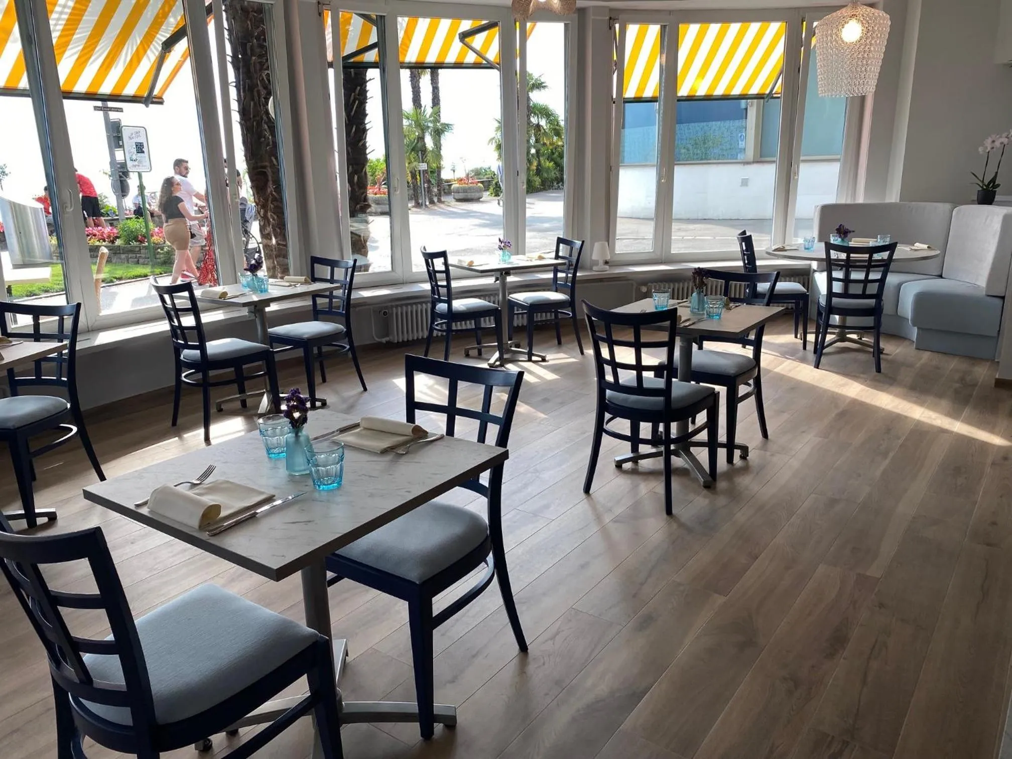 Restaurant/places to eat in Hotel Eden Palace au Lac