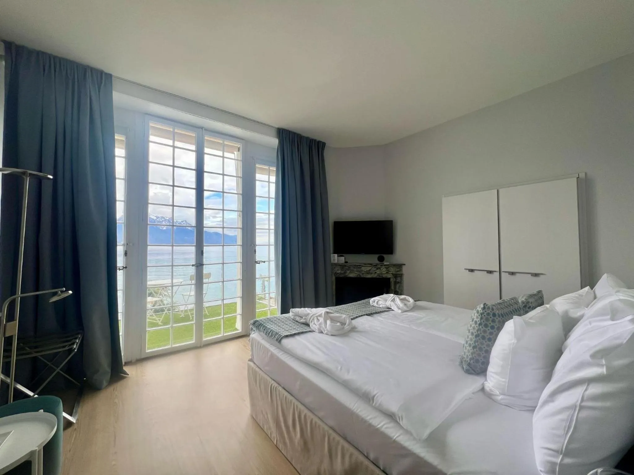 Bed in Hotel Eden Palace au Lac