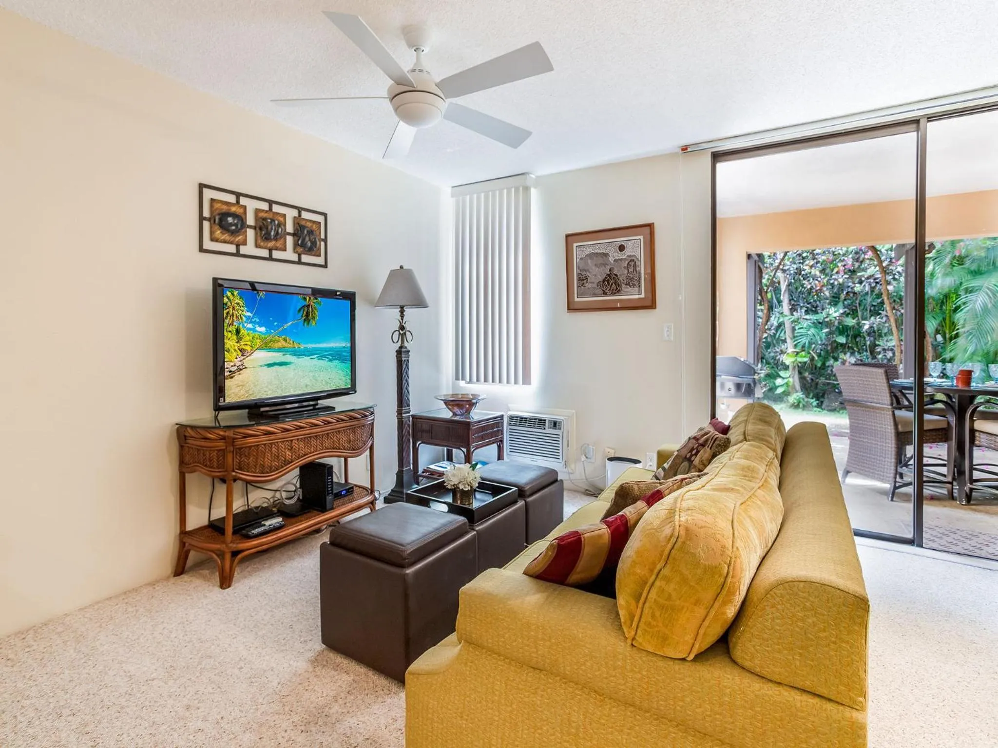 Living room in Wailea Ekahi 52B
