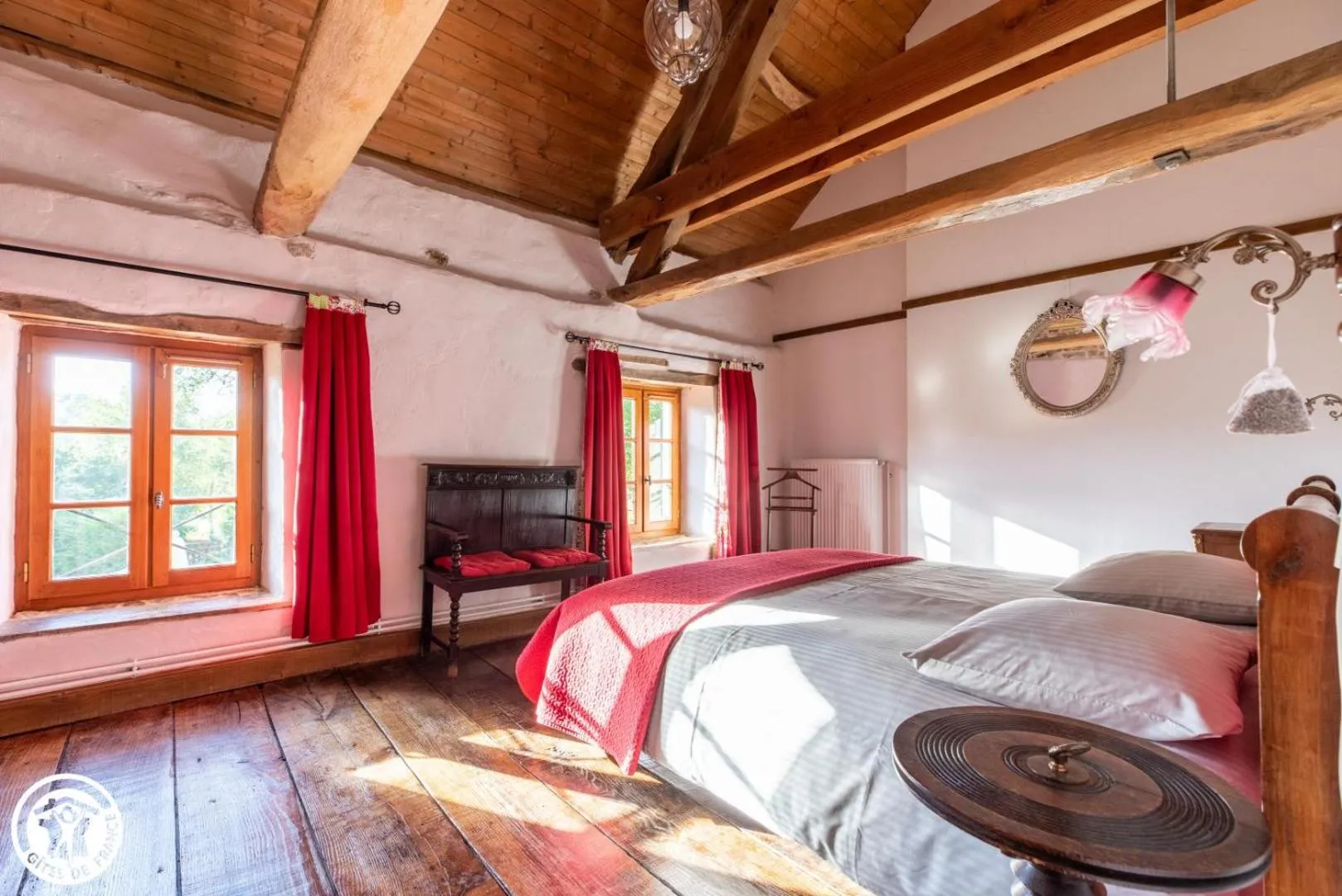 Bed in Aux 2 Puys - Gîte "Le Lemptégy"