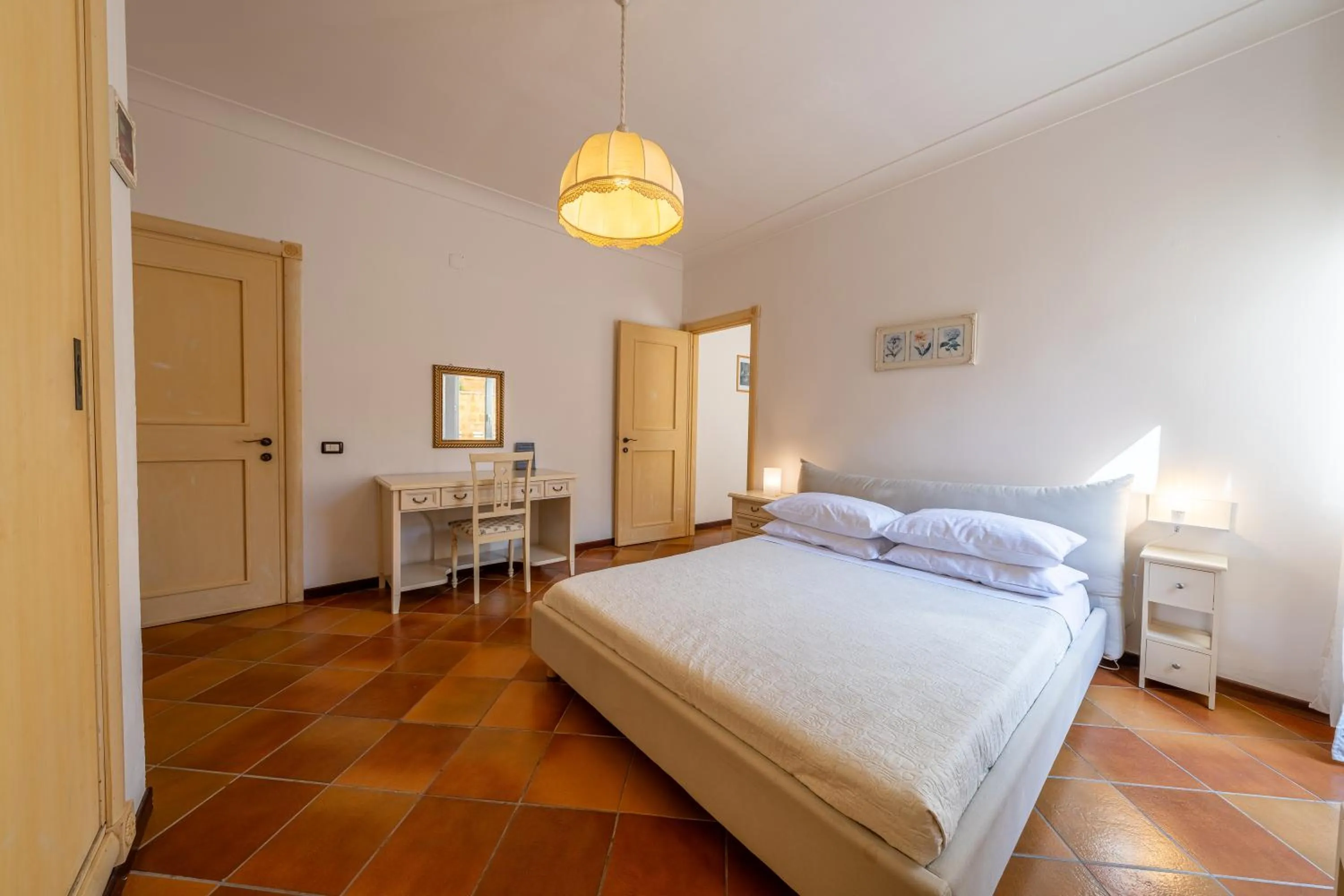 Photo of the whole room, Bed in Villa Carlotta Resort