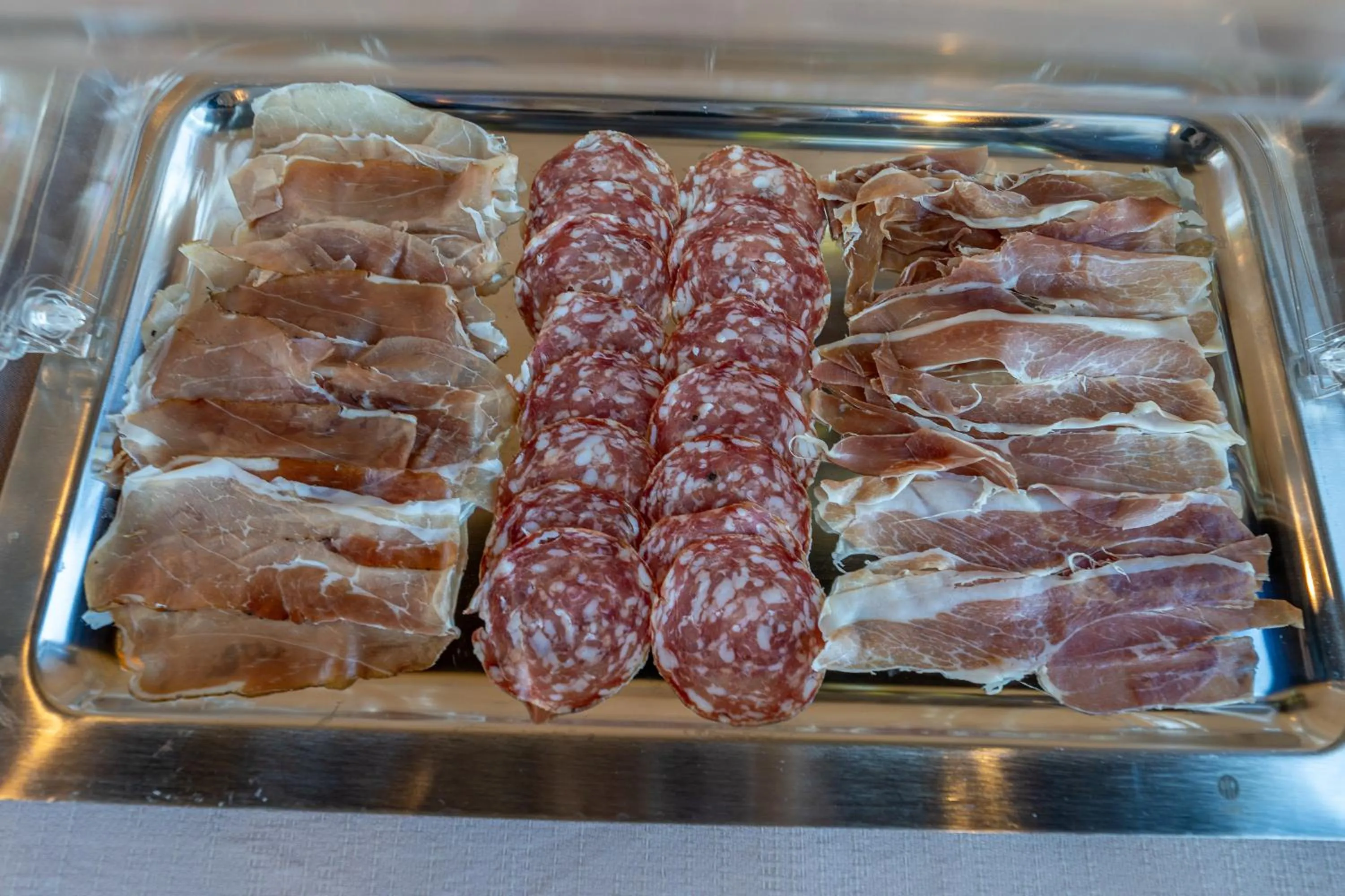 Breakfast in Villa Carlotta Resort