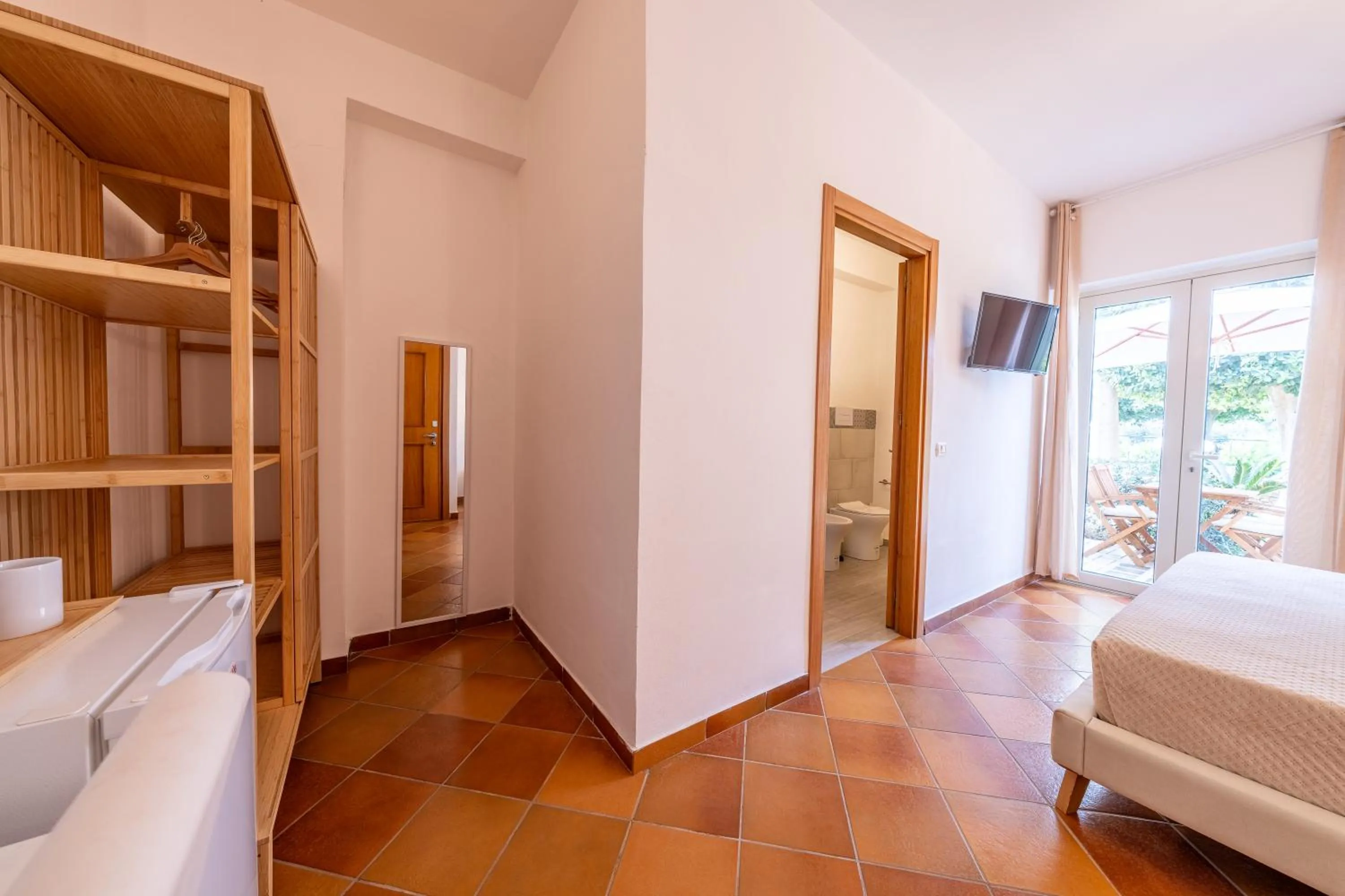 Photo of the whole room, Bed in Villa Carlotta Resort