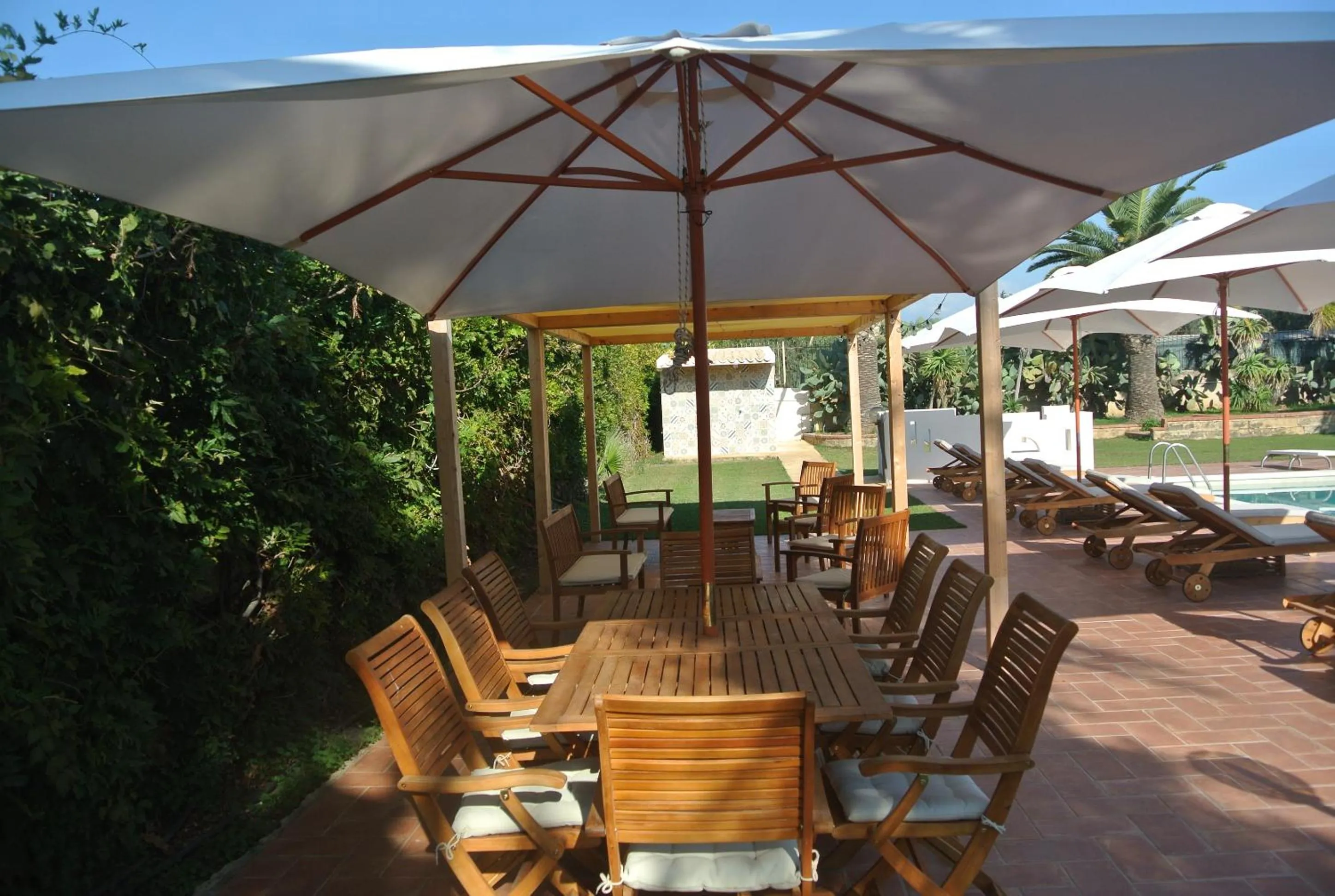 Dining area in Villa Carlotta Resort