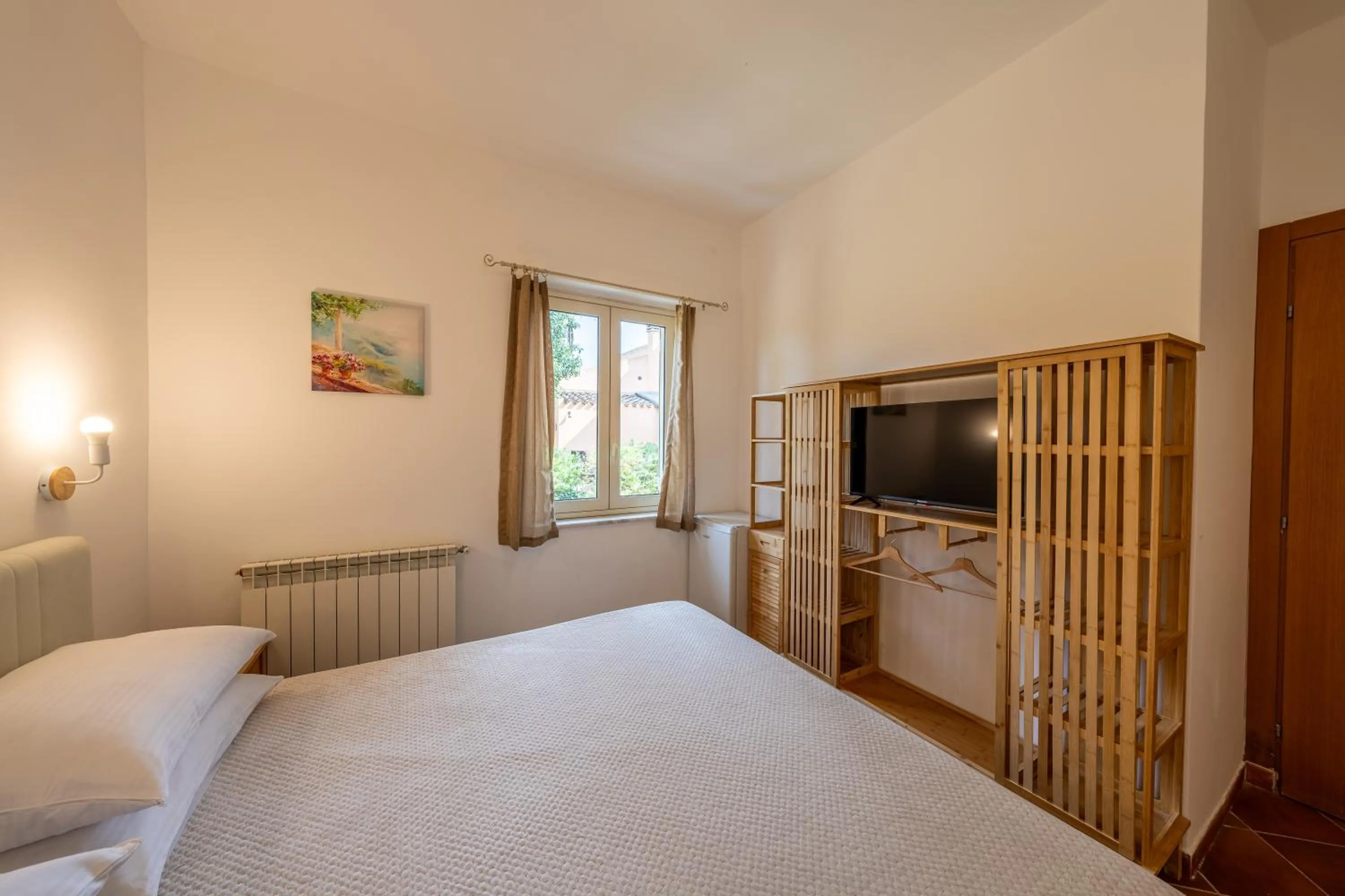 Photo of the whole room, Bed in Villa Carlotta Resort