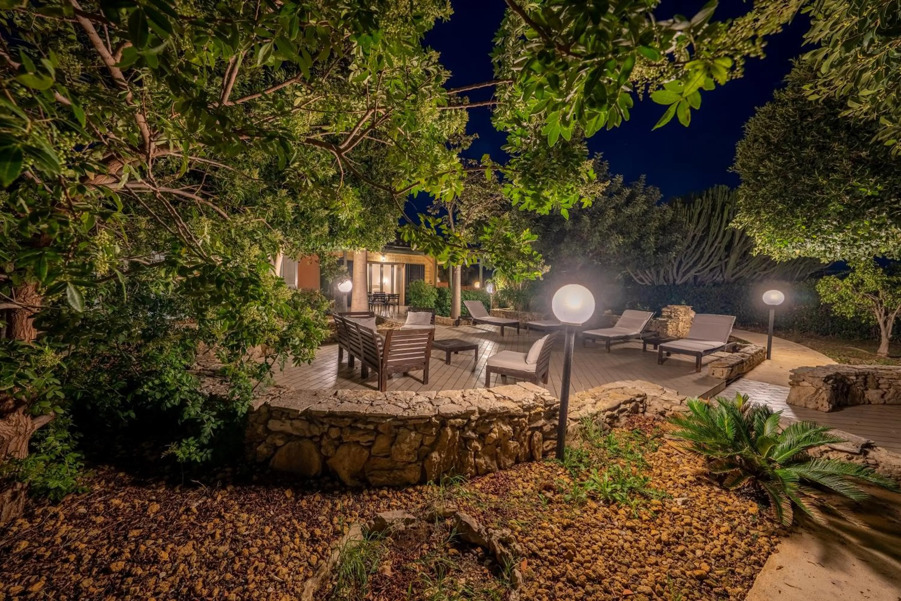 Night in Villa Carlotta Resort