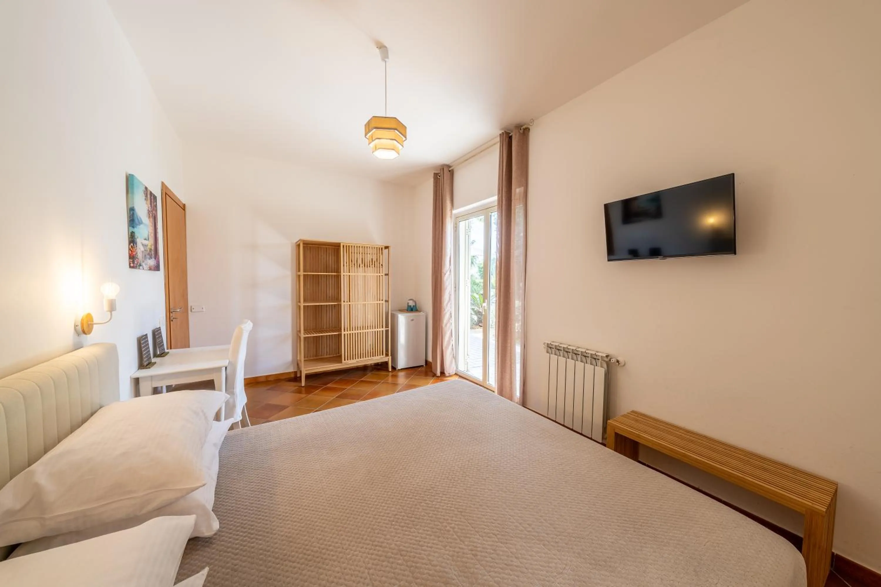 Photo of the whole room, Bed in Villa Carlotta Resort