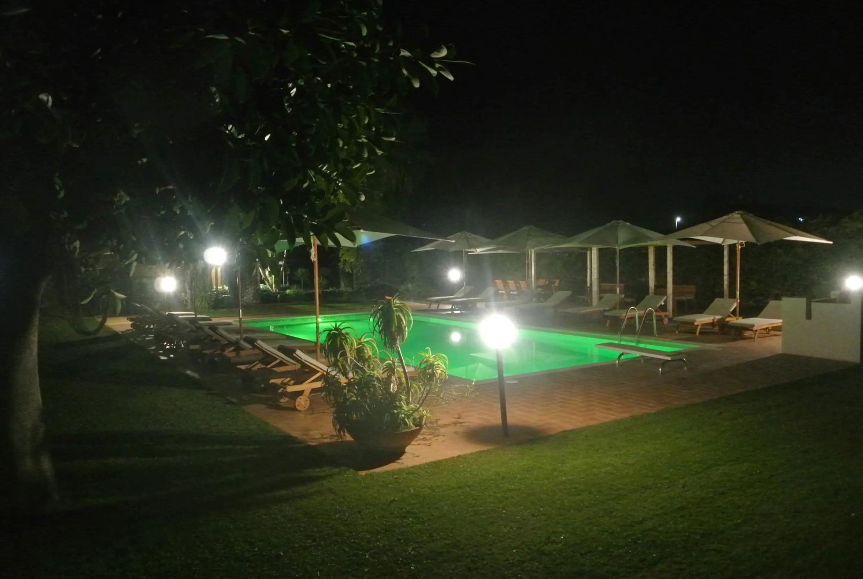 Night in Villa Carlotta Resort