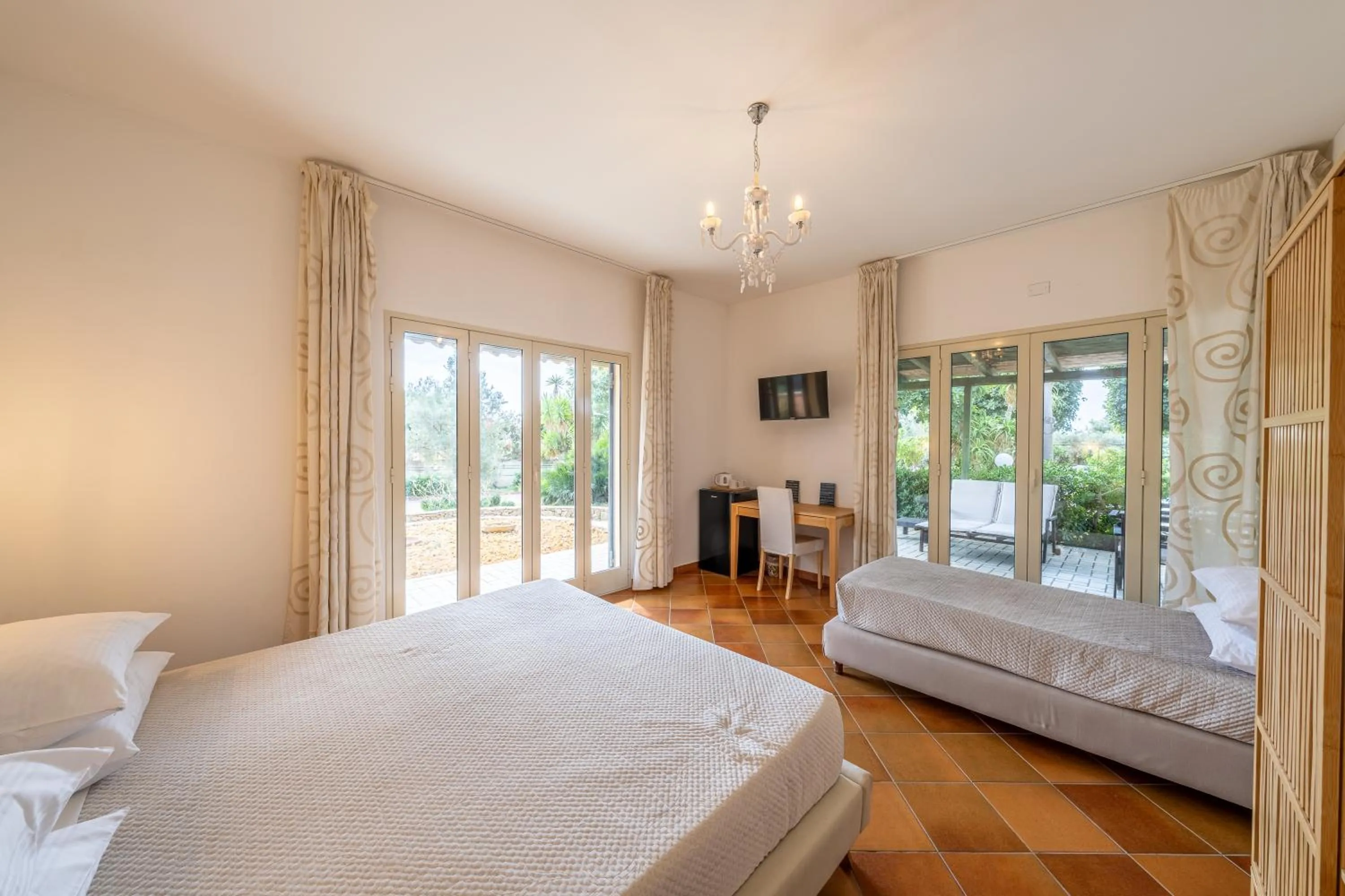 Photo of the whole room, Bed in Villa Carlotta Resort