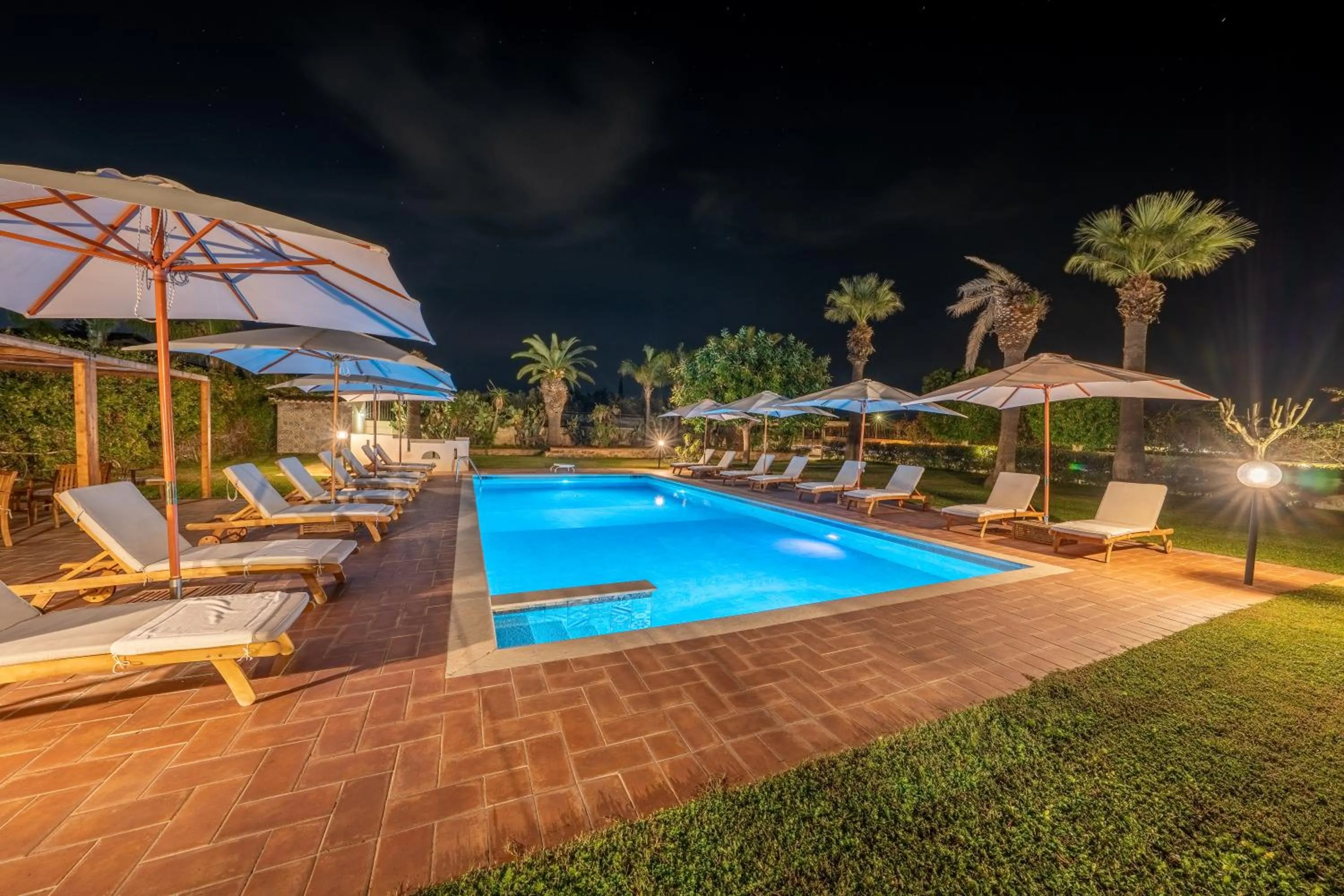 Pool view in Villa Carlotta Resort