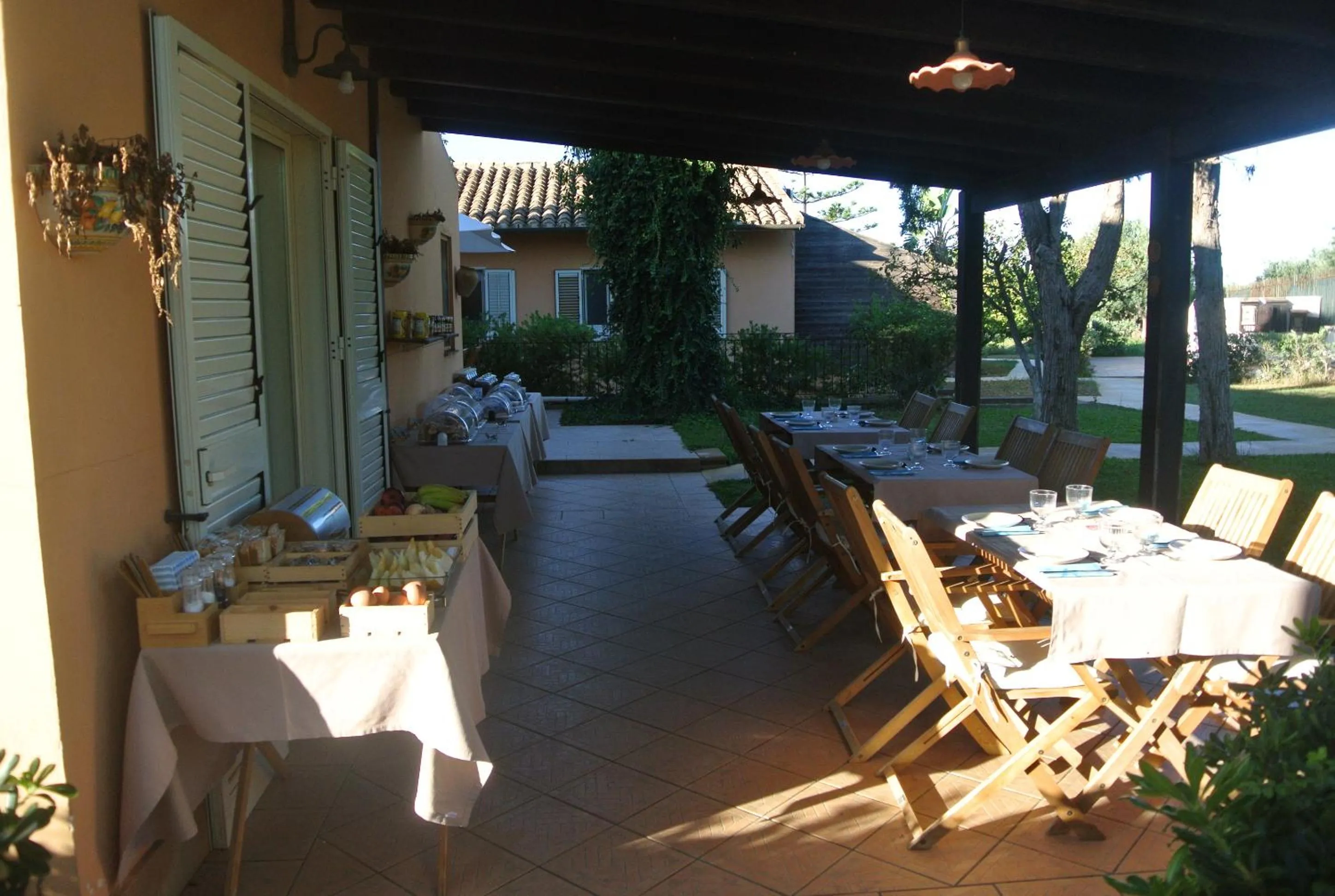 Breakfast in Villa Carlotta Resort