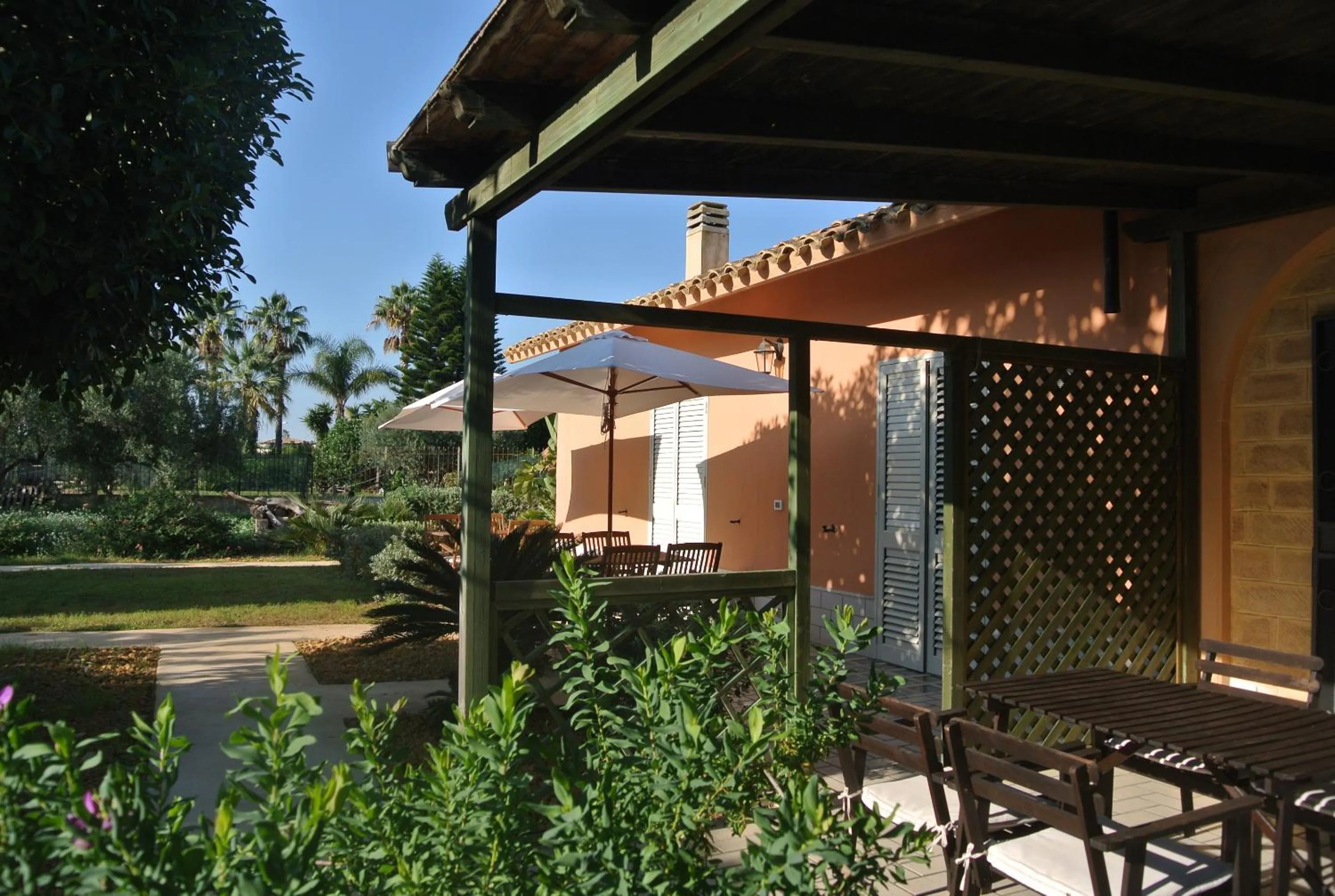 Garden in Villa Carlotta Resort