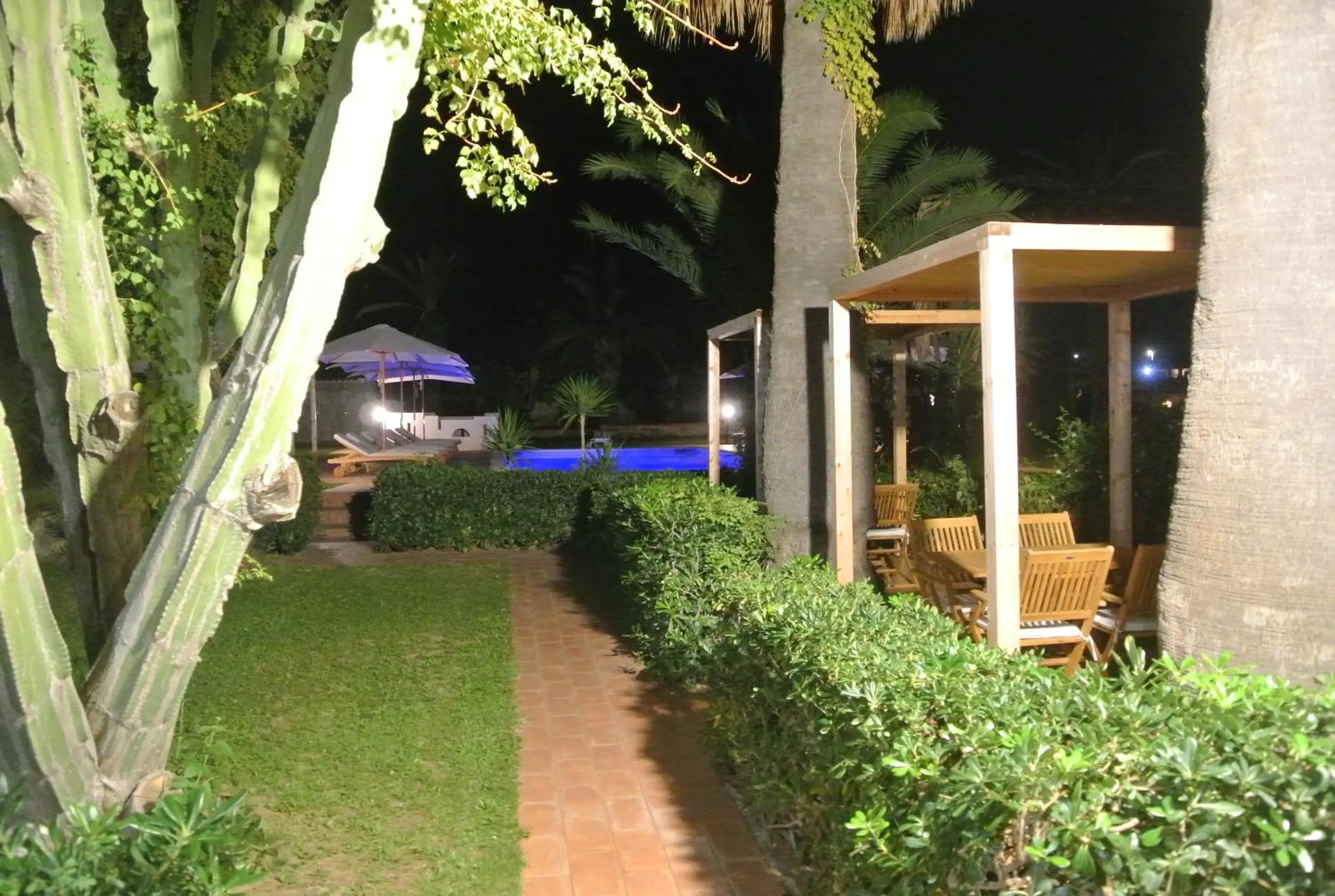 Night in Villa Carlotta Resort