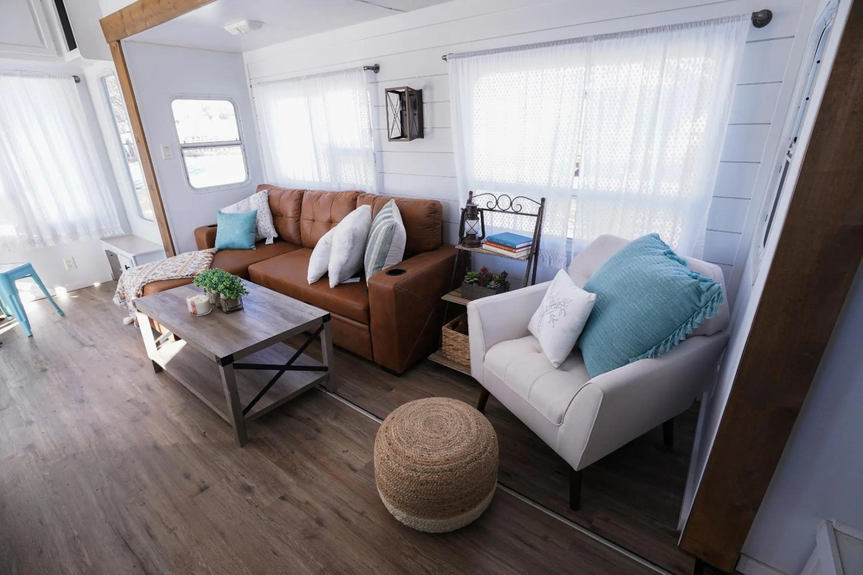 Living room in Happy Trails Bed and Breakfast