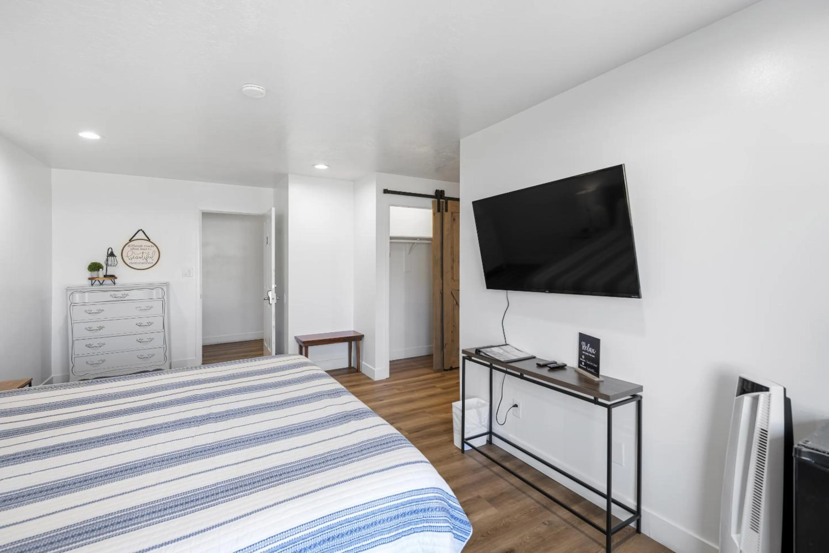 Bedroom, Bed in Happy Trails Bed and Breakfast