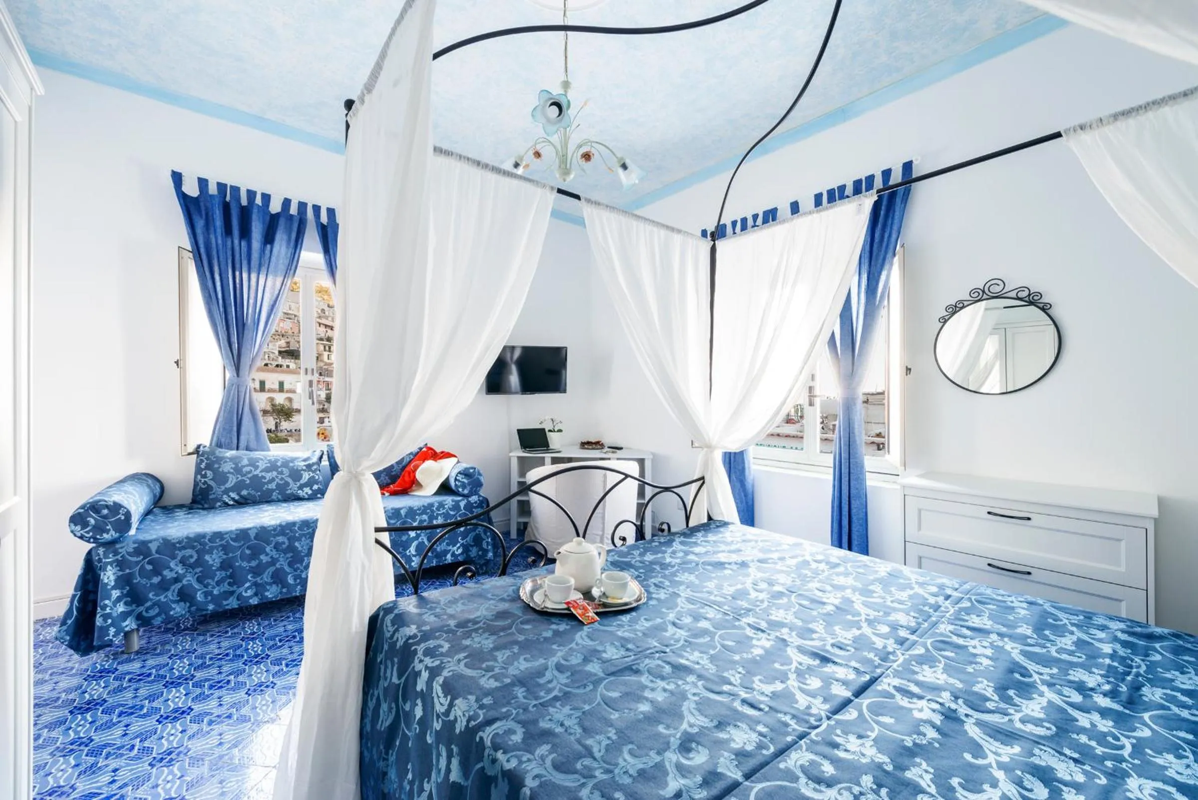 Bedroom in Florida Residence