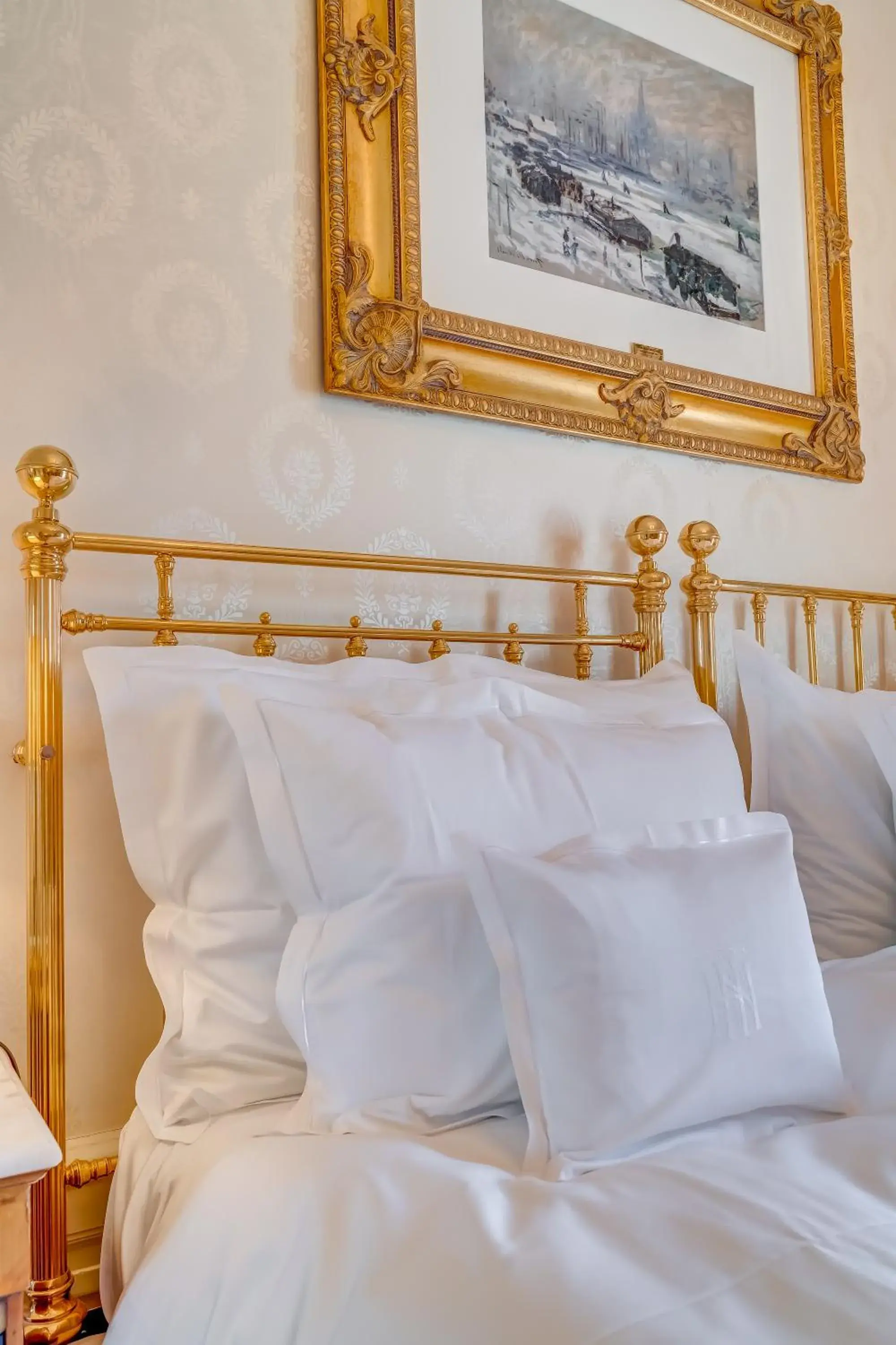 Bedroom, Bed in Grand Hotel National Luzern Bedroom, Bed in Grand Hotel National Luzern