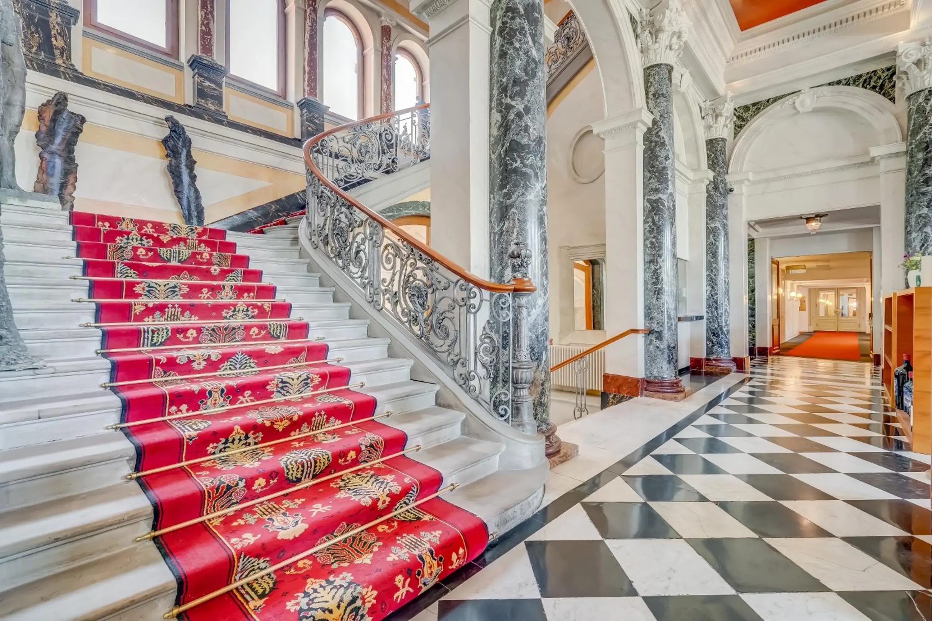 Property building in Grand Hotel National Luzern Property building in Grand Hotel National Luzern