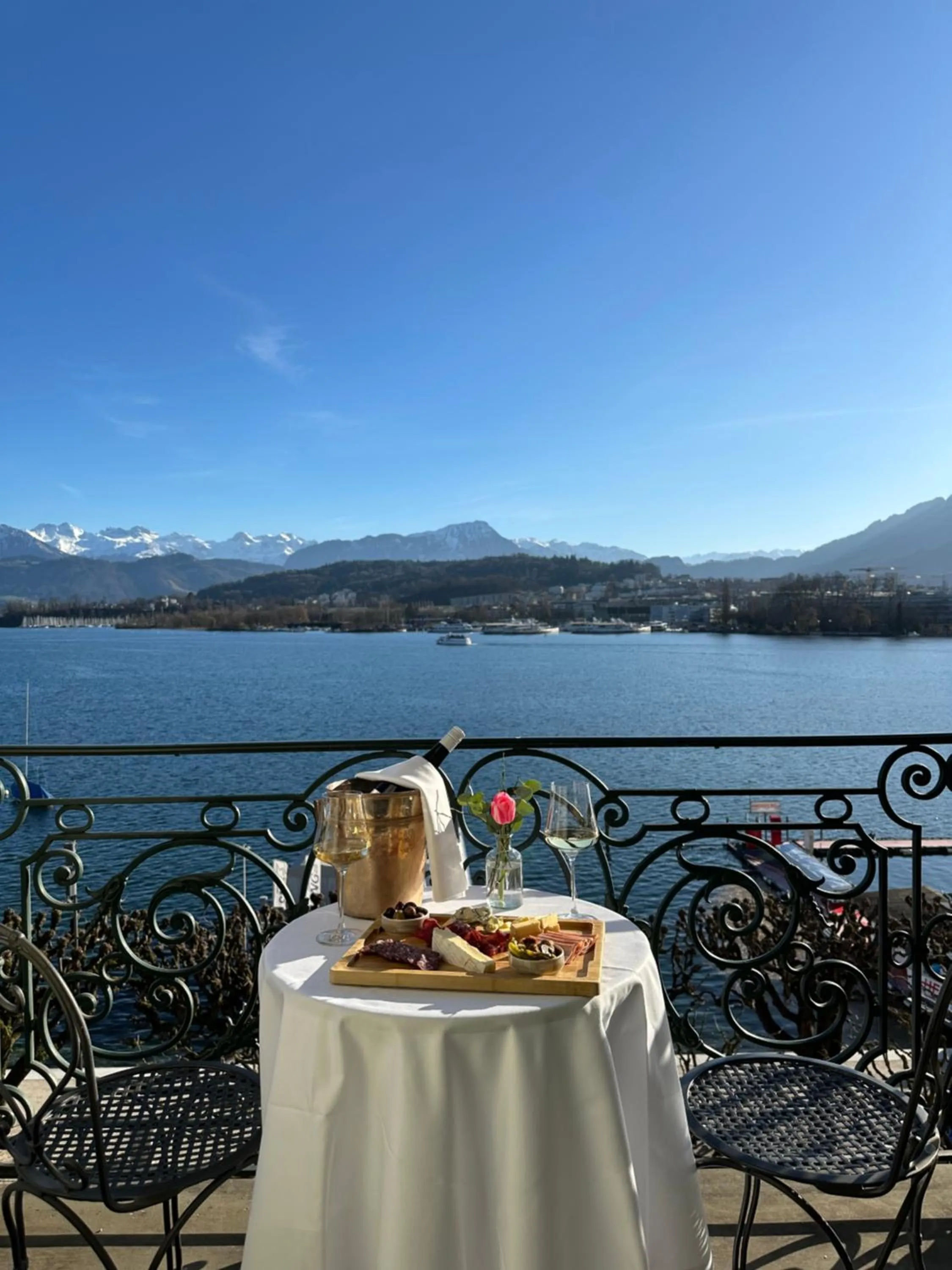 Lake view in Grand Hotel National Luzern