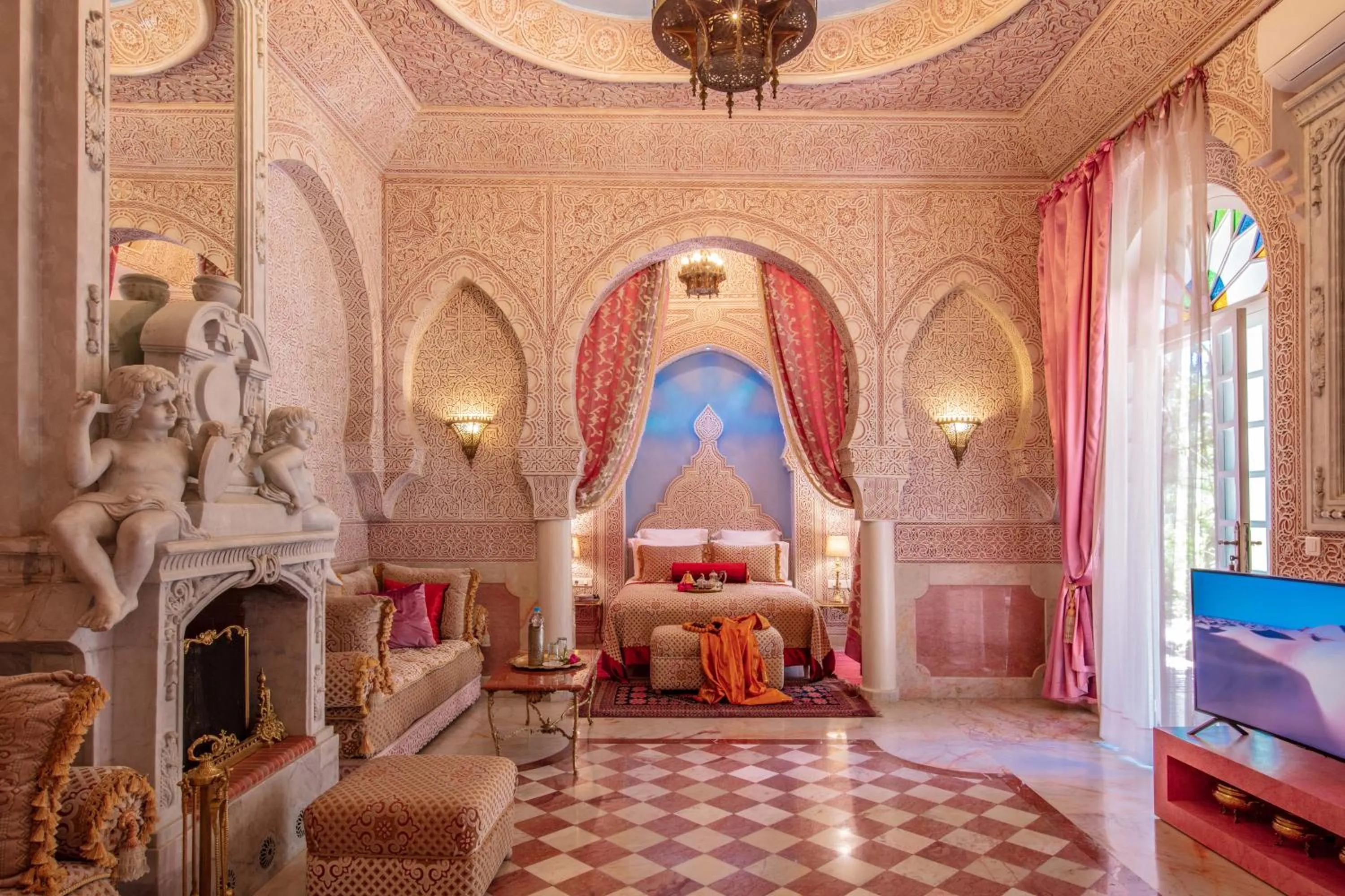 Photo of the whole room, Bed in Riad Dar El Malaika