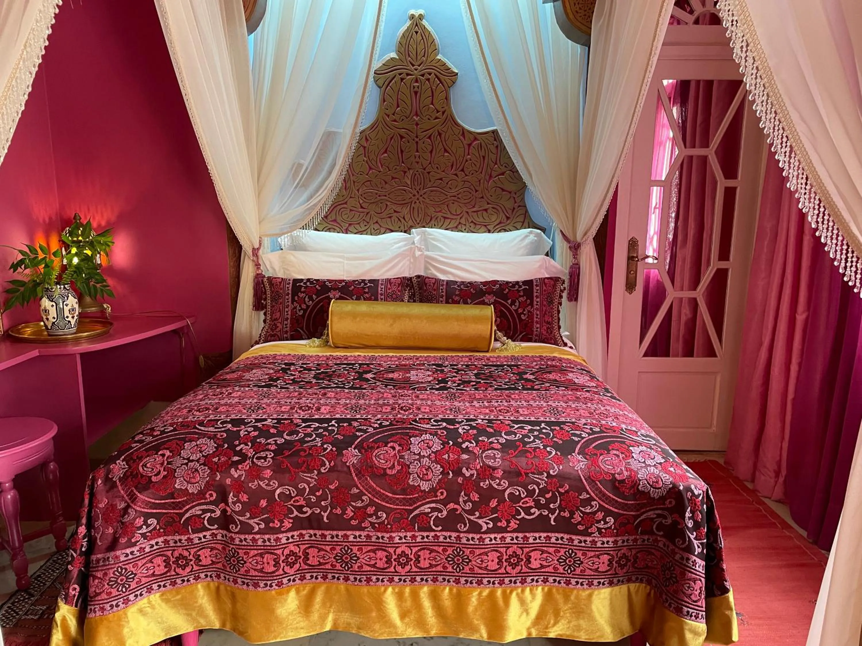 Bed in Riad Dar El Malaika