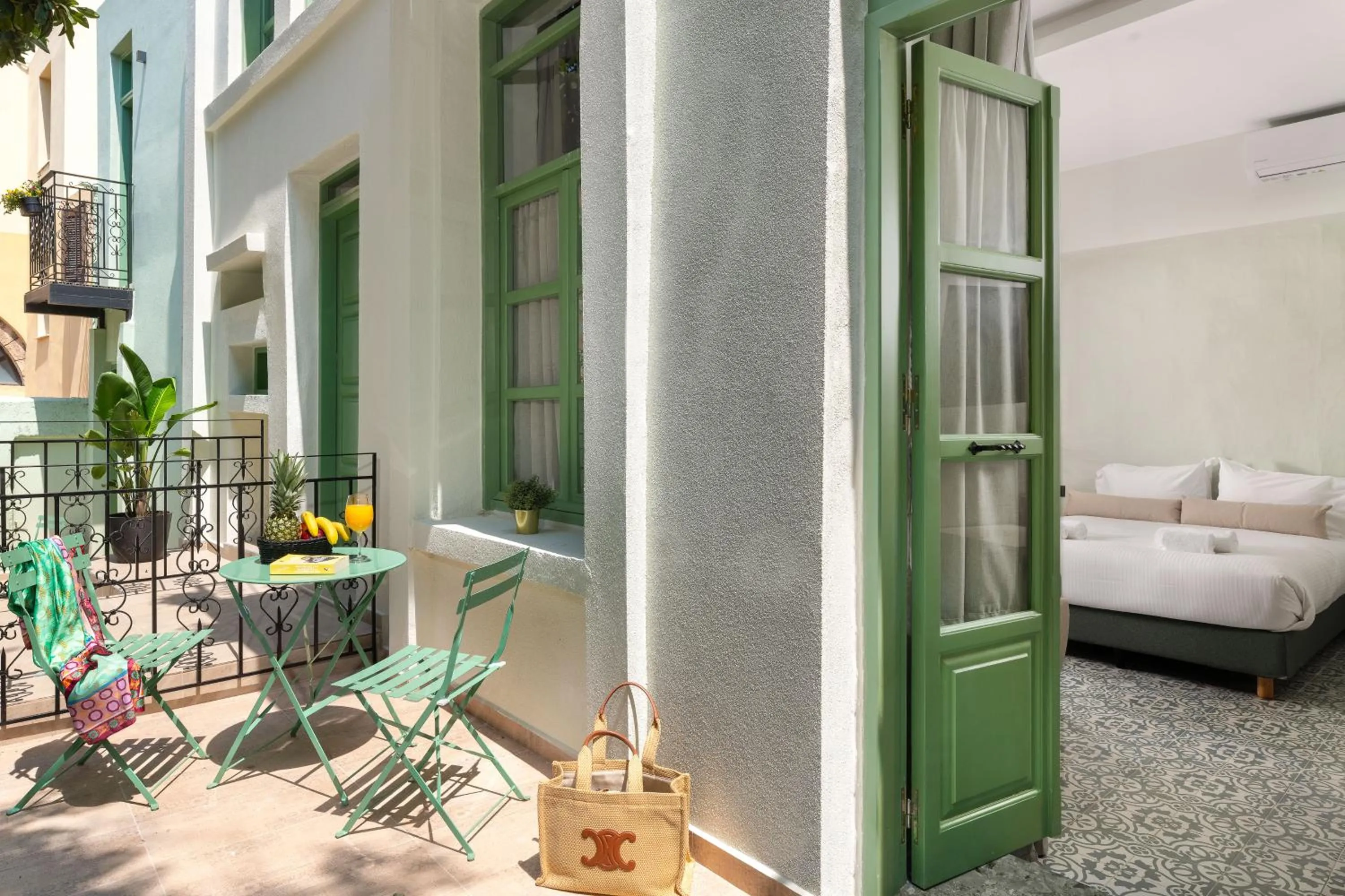 Property building, Bed in Acandia Hotel