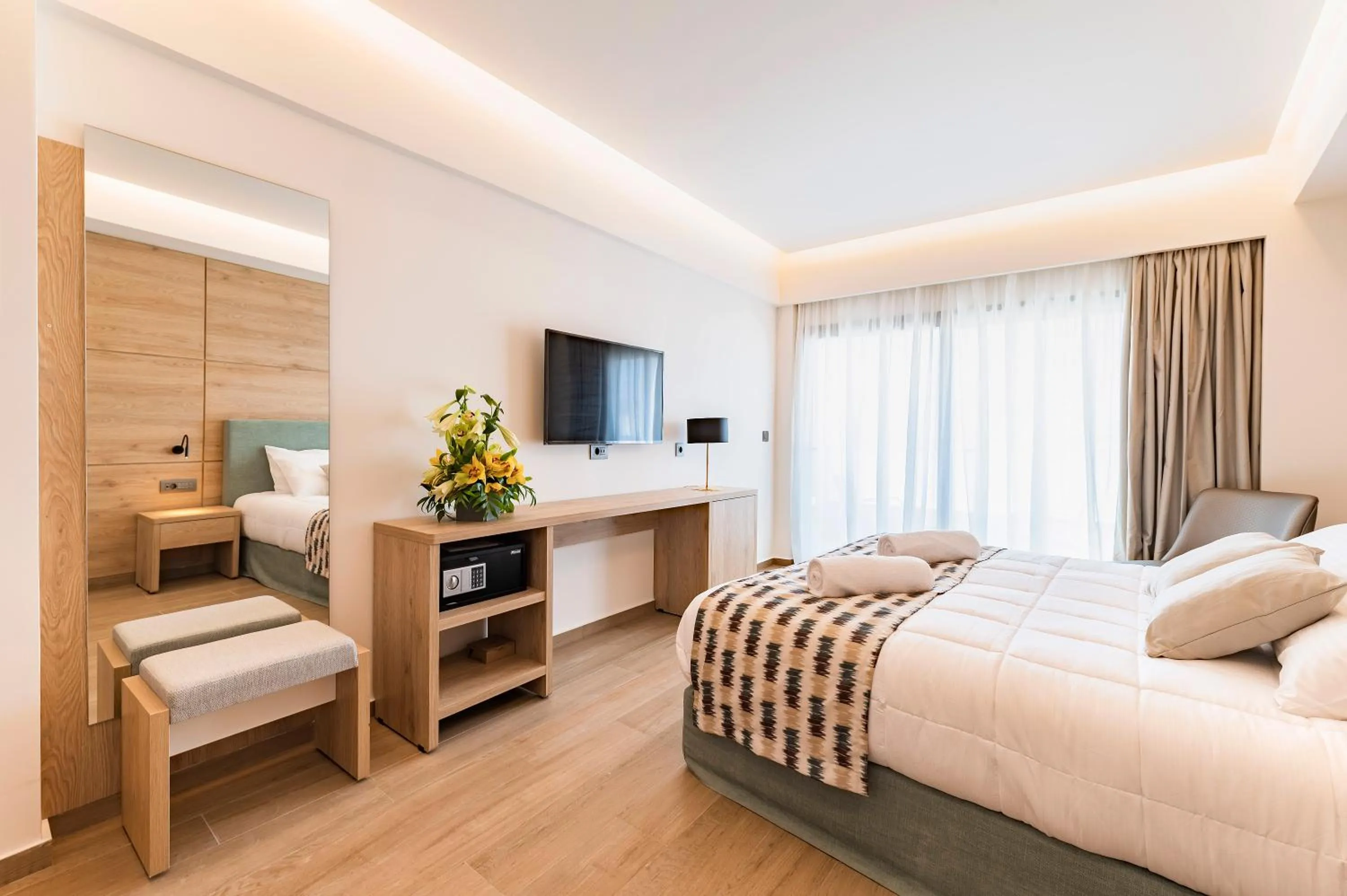 Photo of the whole room, Bed in Acandia Hotel