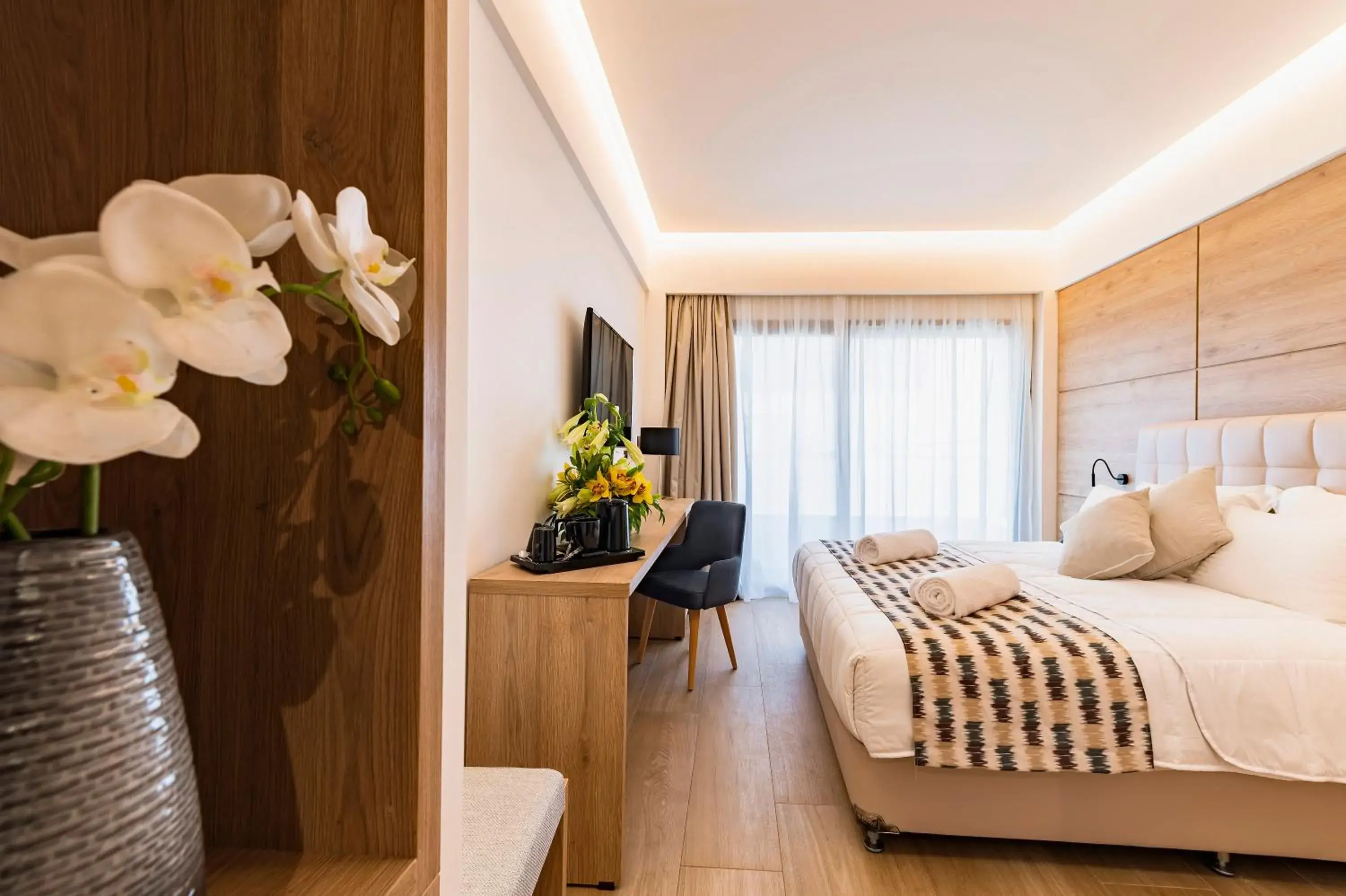 Photo of the whole room, Bed in Acandia Hotel Photo of the whole room, Bed in Acandia Hotel