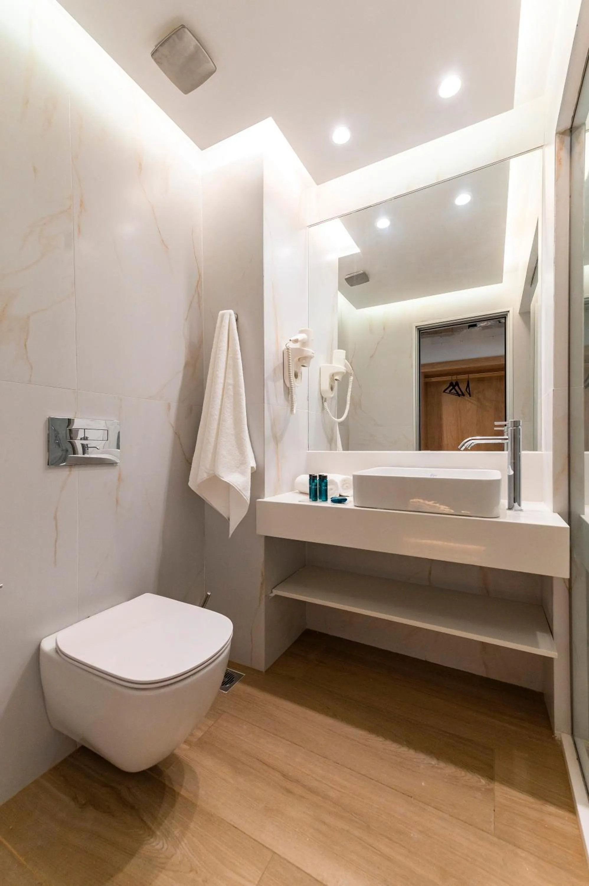 Bathroom in Acandia Hotel