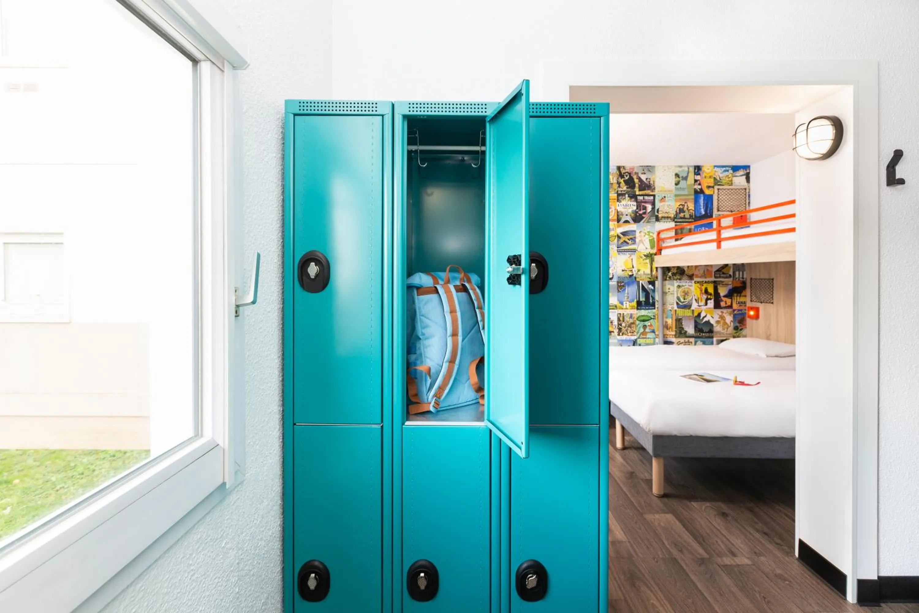 Property building, Bed in hotelF1 Toulon Est La Valette