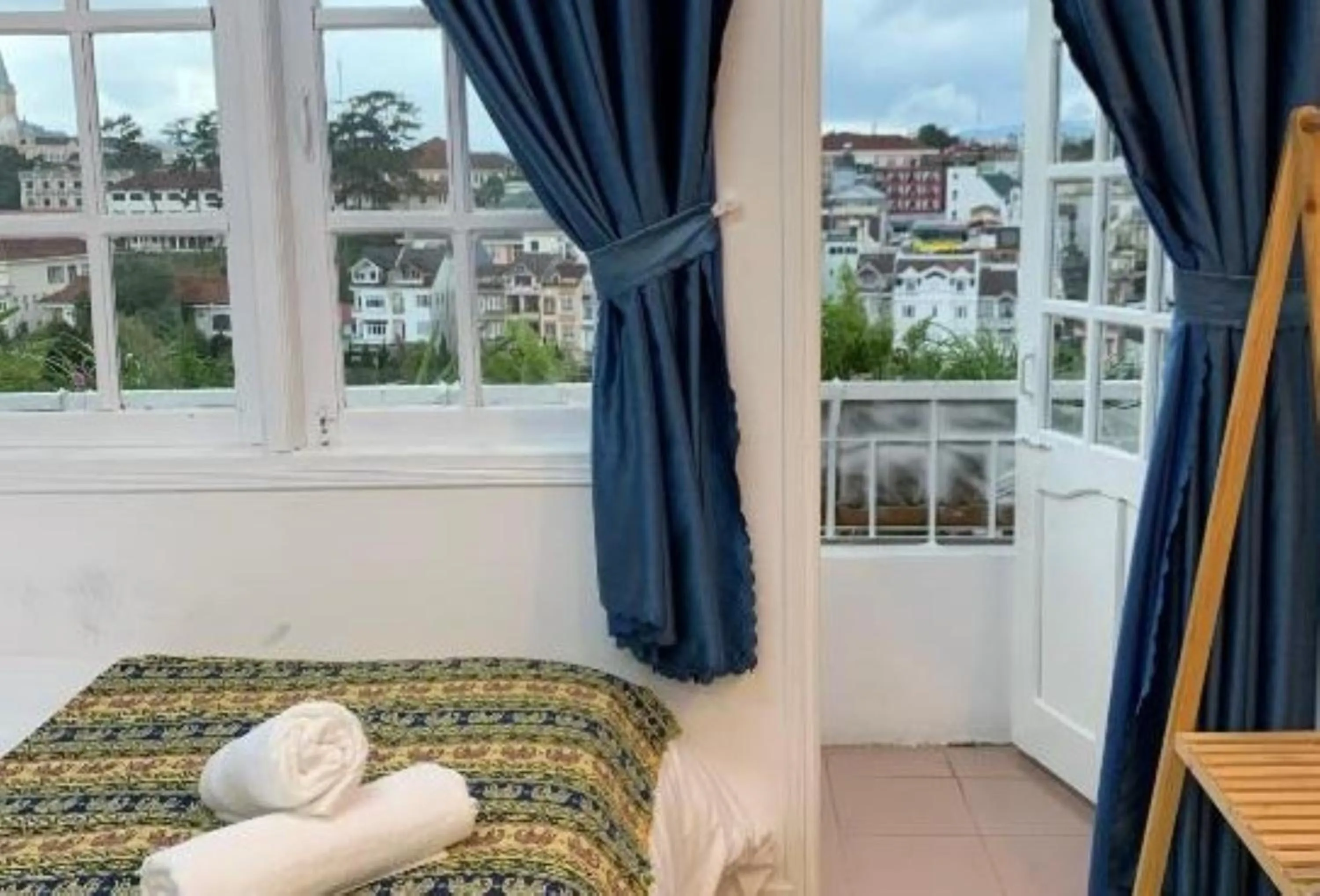 Bedroom, Bed in Chau Giang Hotel