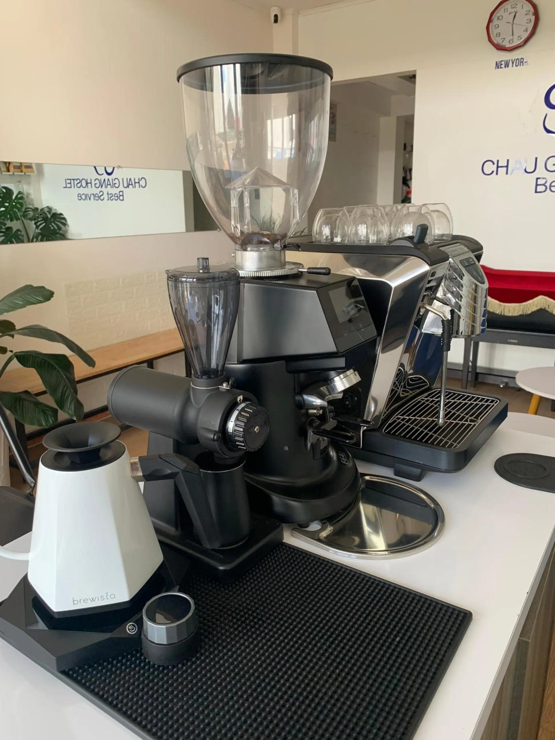 Coffee/tea facilities in Chau Giang Hotel